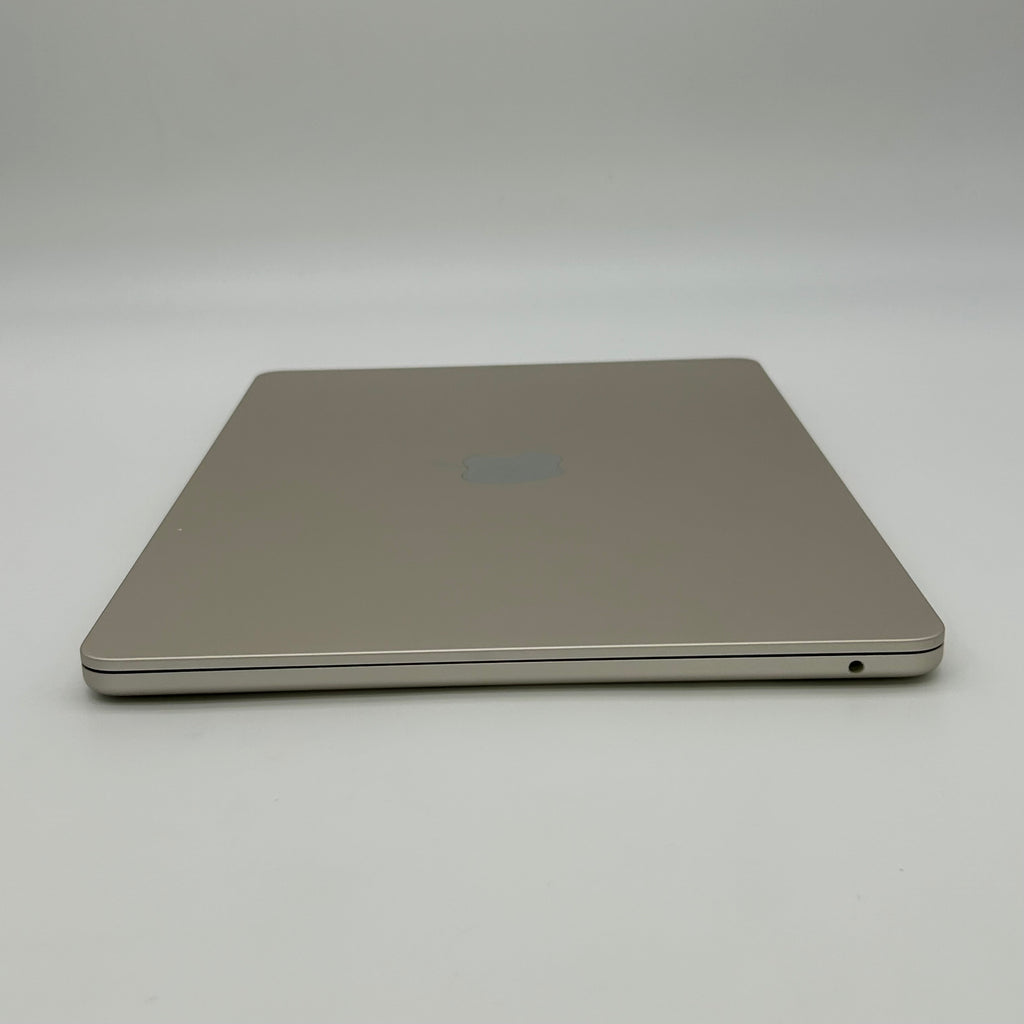 Apple MacBook Air 13.6" M2 8C GPU 3.5GHz 8GB RAM 256GB SSD A2681 - Starlight - Includes Front, Back, and Keyboard Case - Used