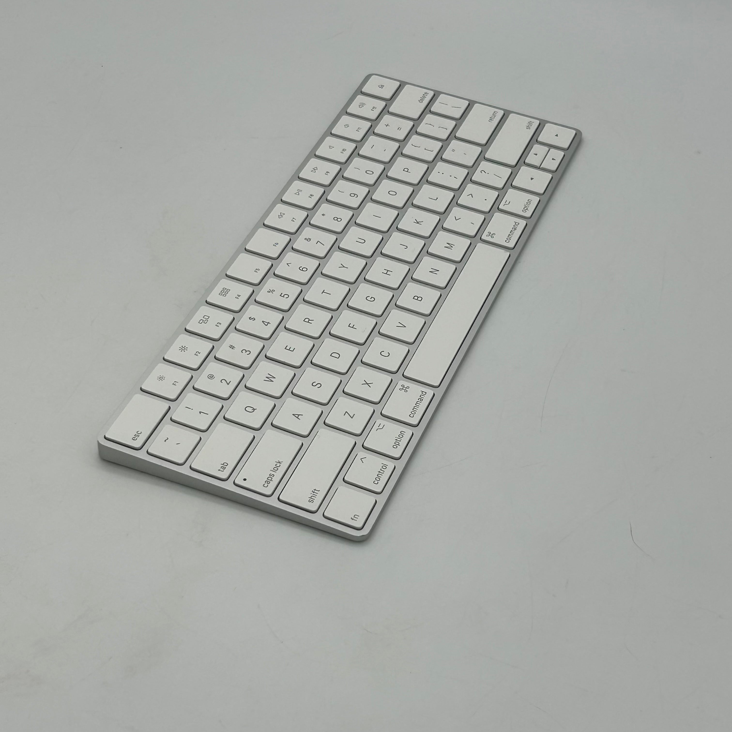 Apple A1644/A1296 Magic Keyboard 2 and Magic Mouse Wireless Kit - White