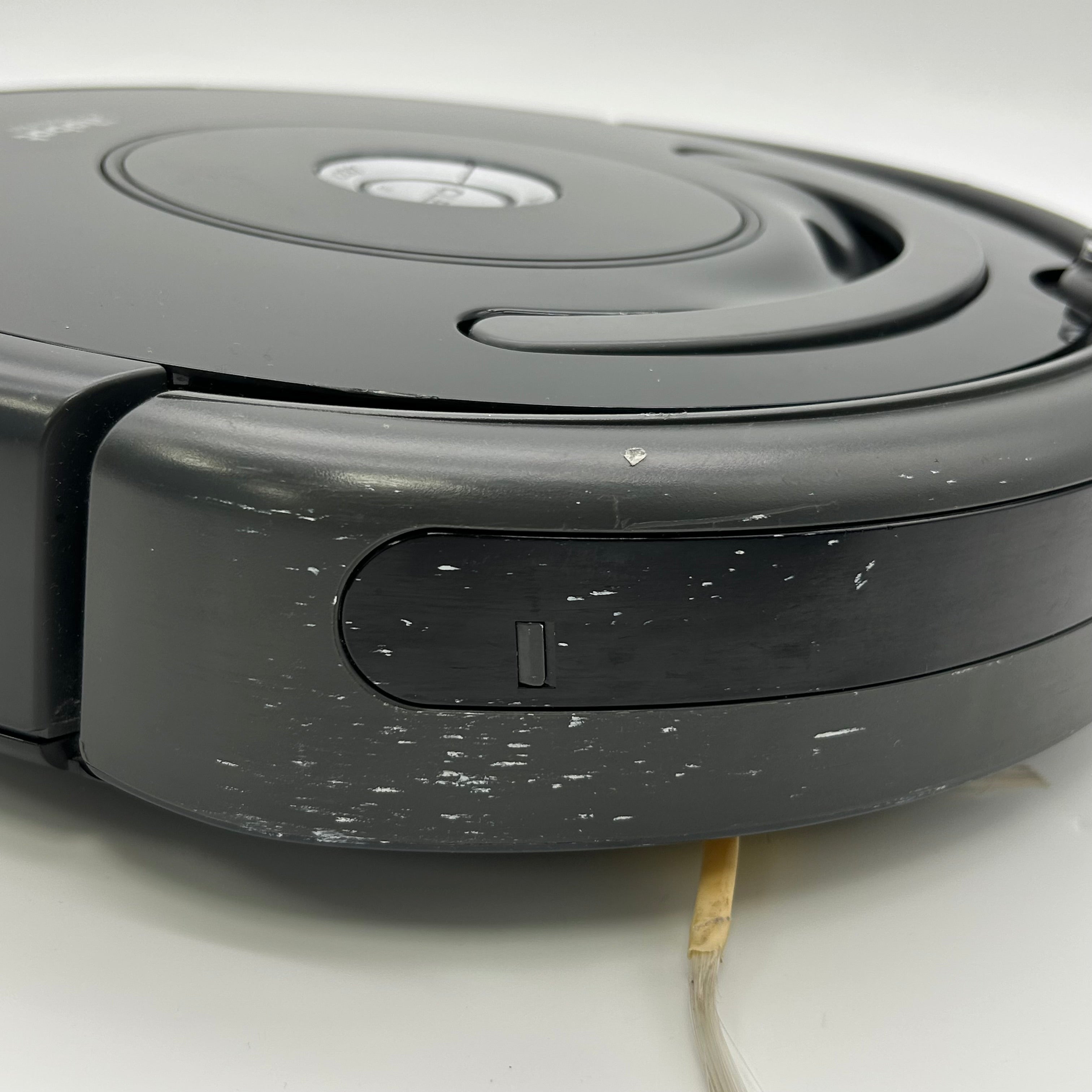 iRobot Roomba 675 Wi-Fi Connected Robot Vacuum - includes Charging Station - Black - Used
