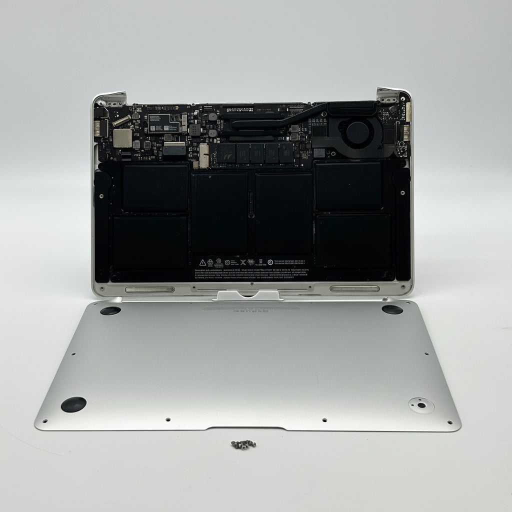 Apple MacBook Air 11 A1465 Logic Board Silver - For Parts