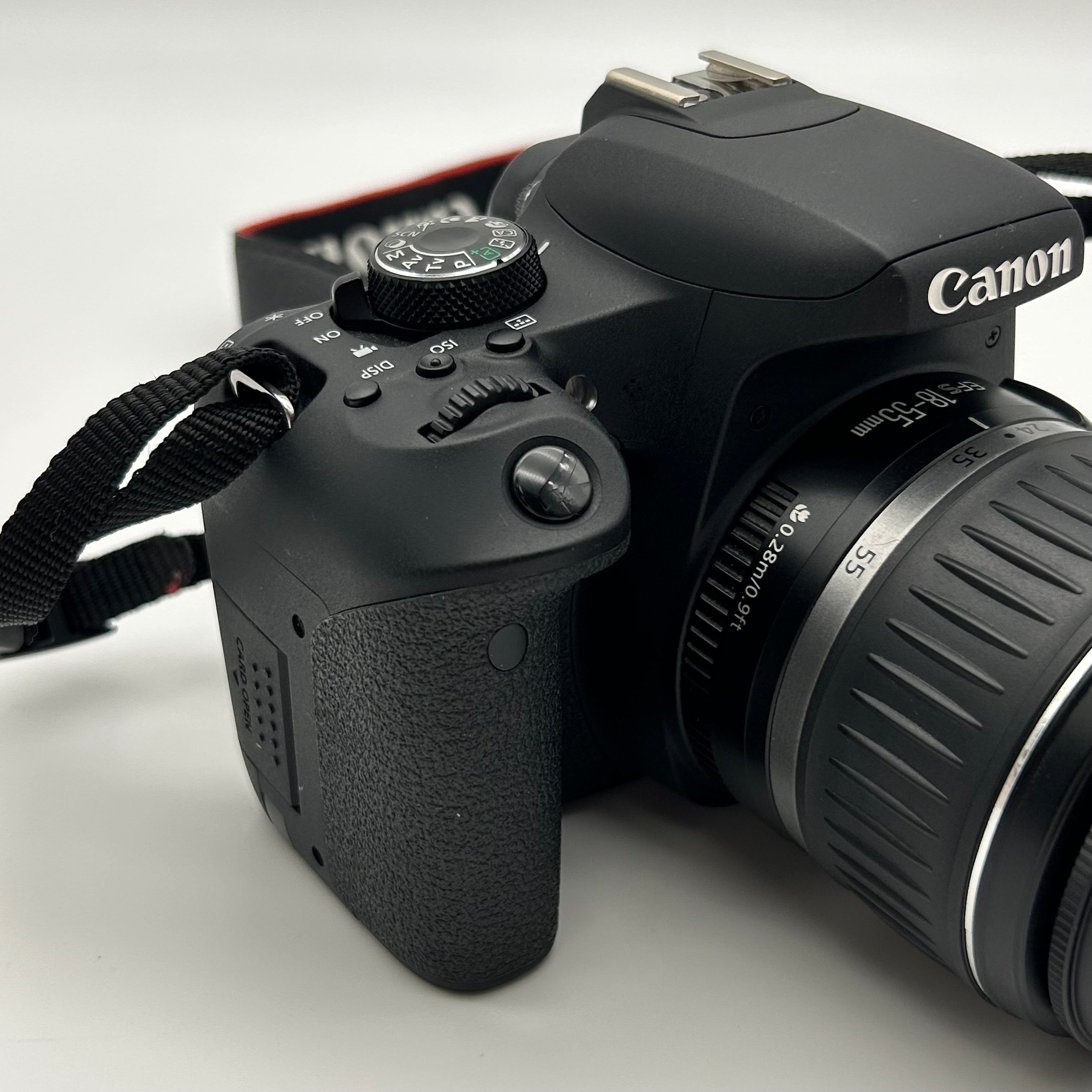 Canon EOS Rebel T7i EF-S 18-55mm Black Screen Broken with Functional Flash