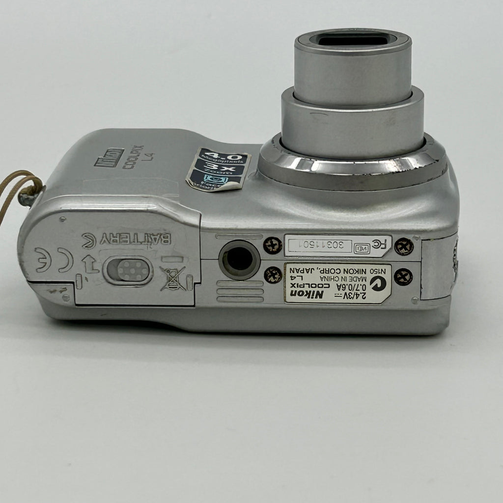 Nikon Coolpix L4 Digital Camera Untested