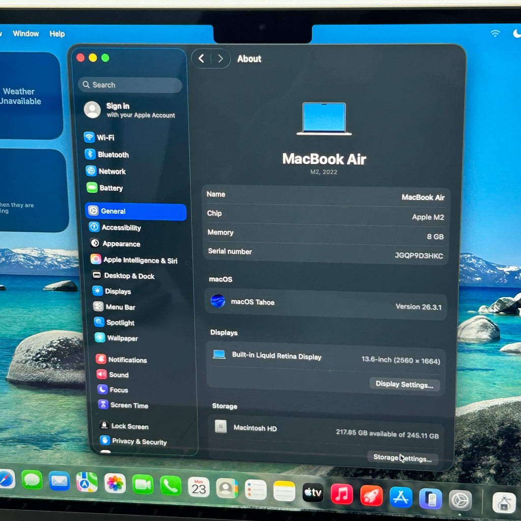 Apple MacBook Air 13.6" M2 8C GPU 3.5GHz 8GB RAM 256GB SSD A2681 - Starlight - Includes Front, Back, and Keyboard Case - Used