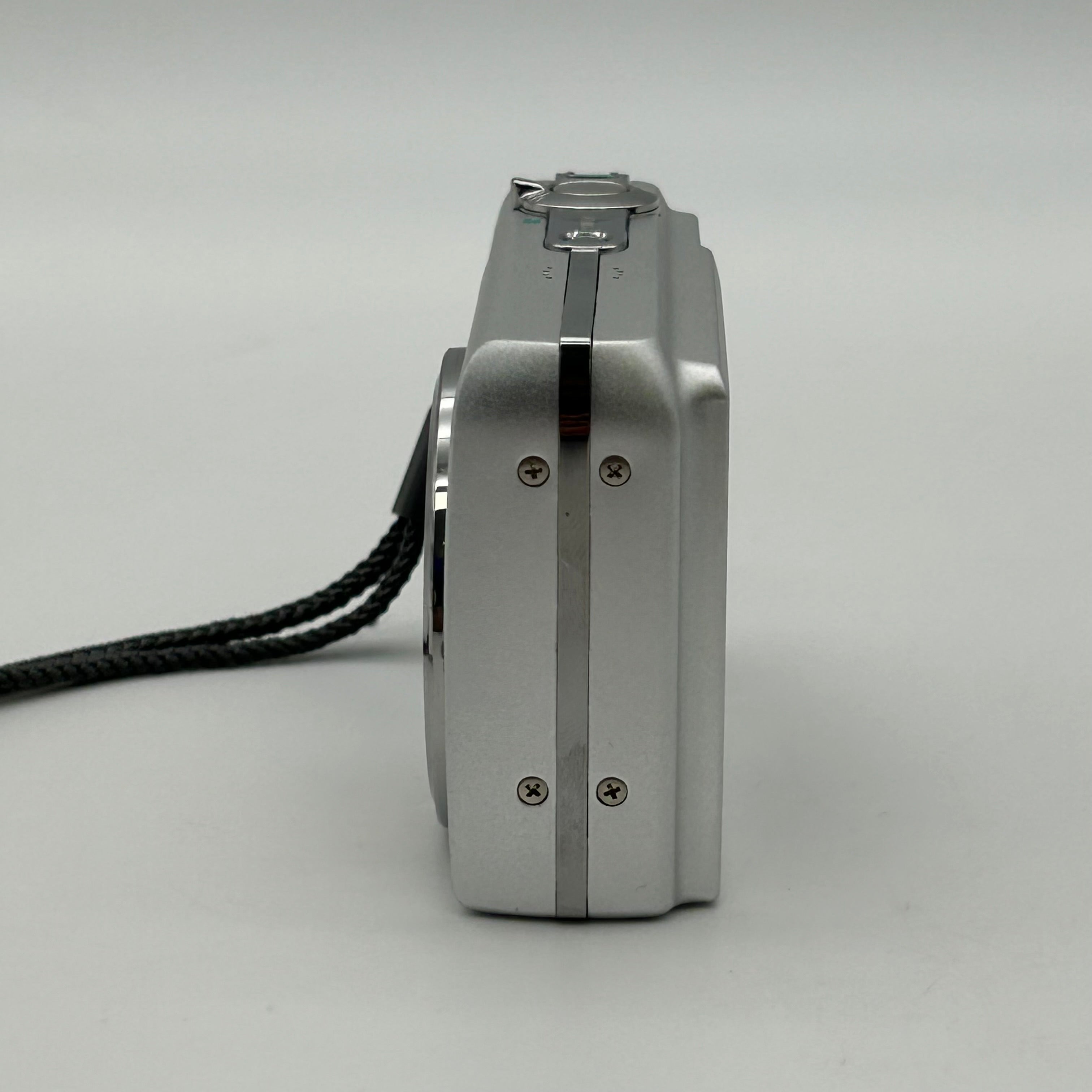Olympus FE-200 6.0MP Digital Camera Silver Bundle - Tested Working 1GB xD Card