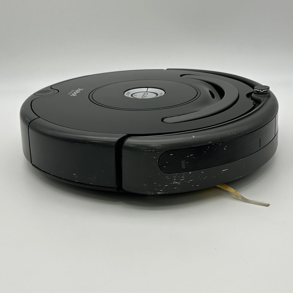 iRobot Roomba 675 Wi-Fi Connected Robot Vacuum - includes Charging Station - Black - Used