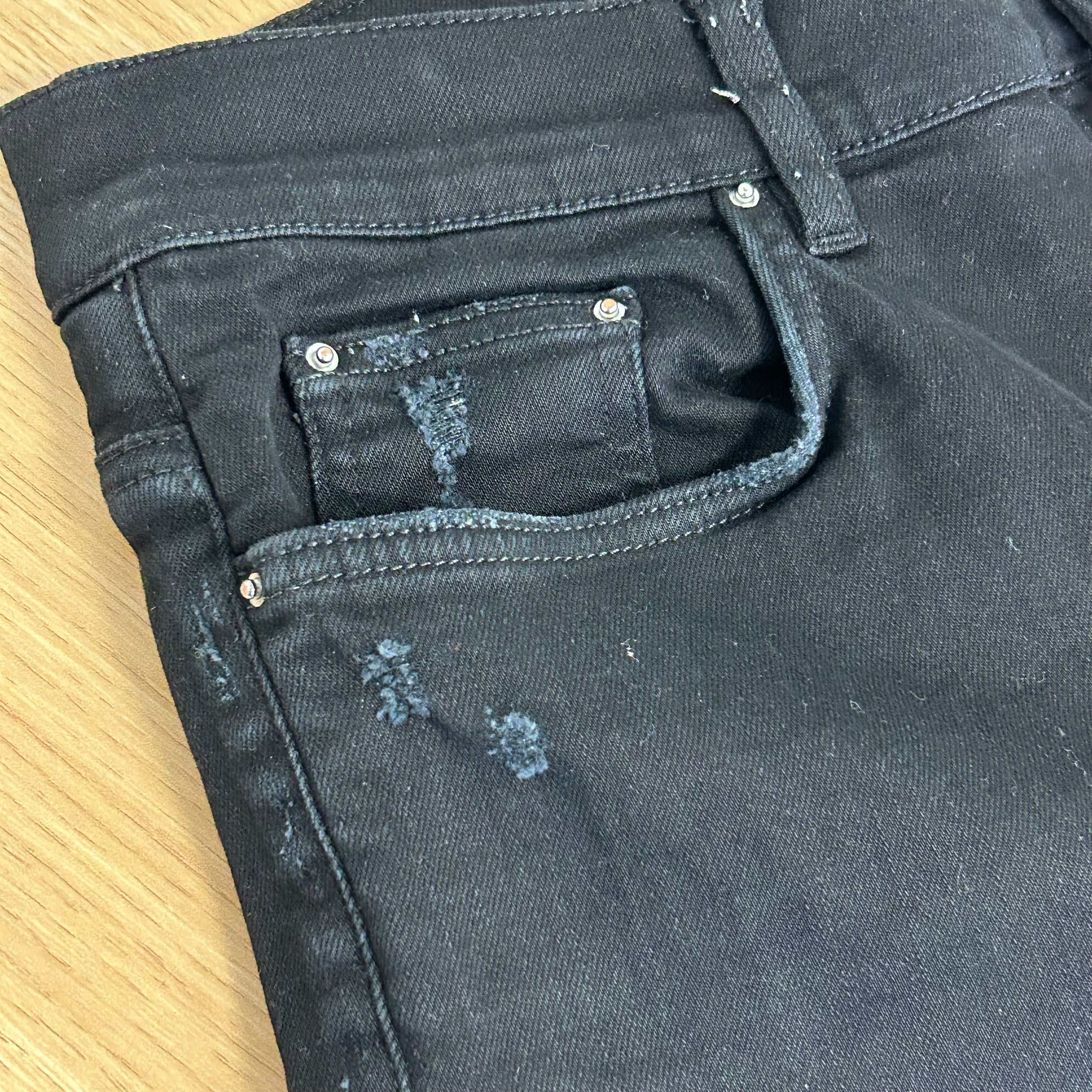 Amiri Men's Black Distressed Denim Skinny Jeans Size 36