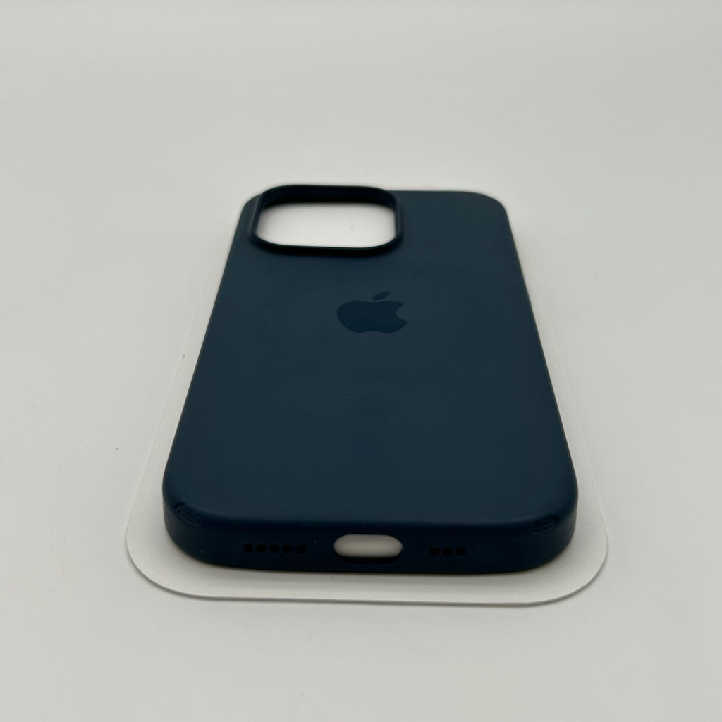 Apple Silicone Case with MagSafe for iPhone 14 Pro + 1  Screen Protector - Used With Box