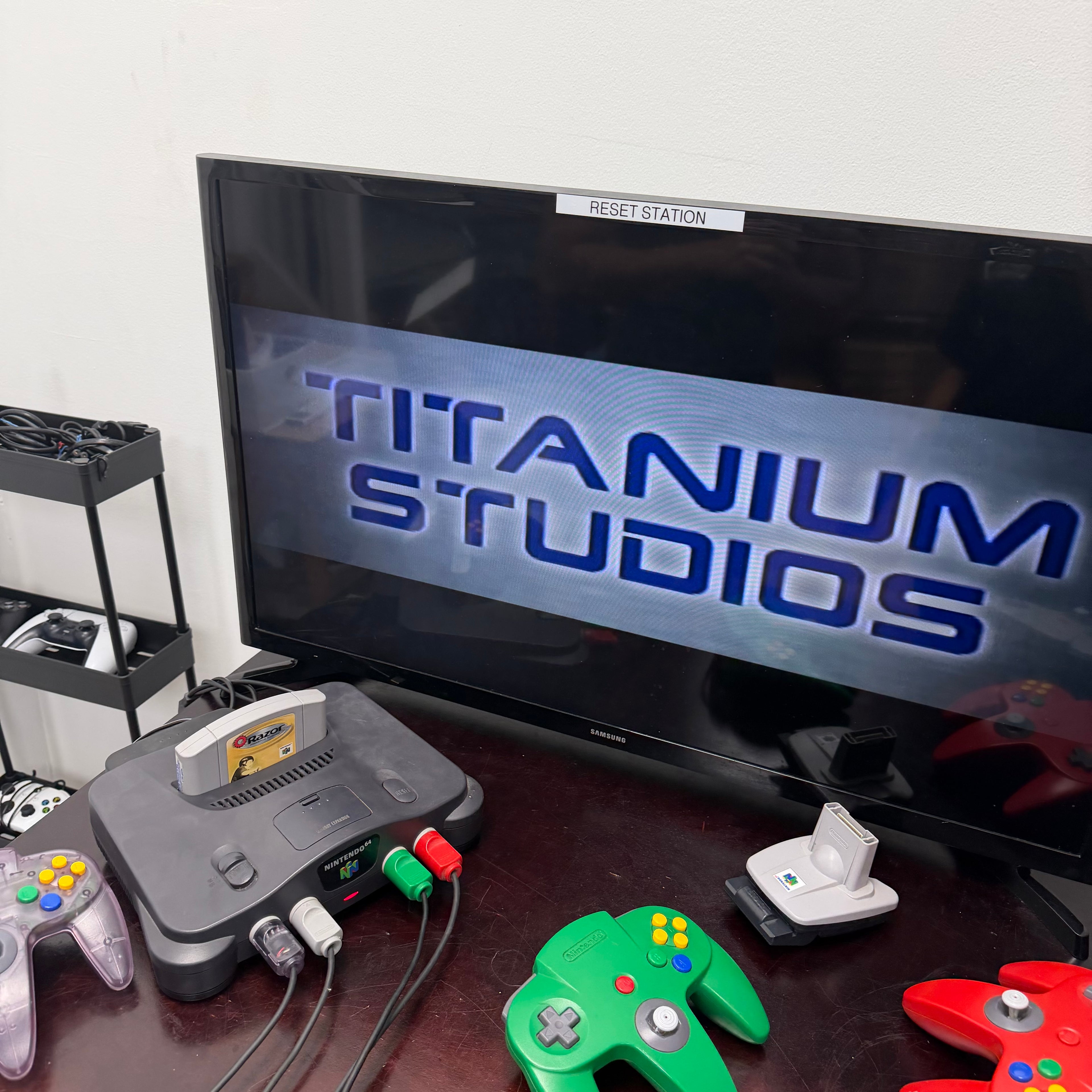 Nintendo 64 N64 NUS-001 1996 Bundle- Tested