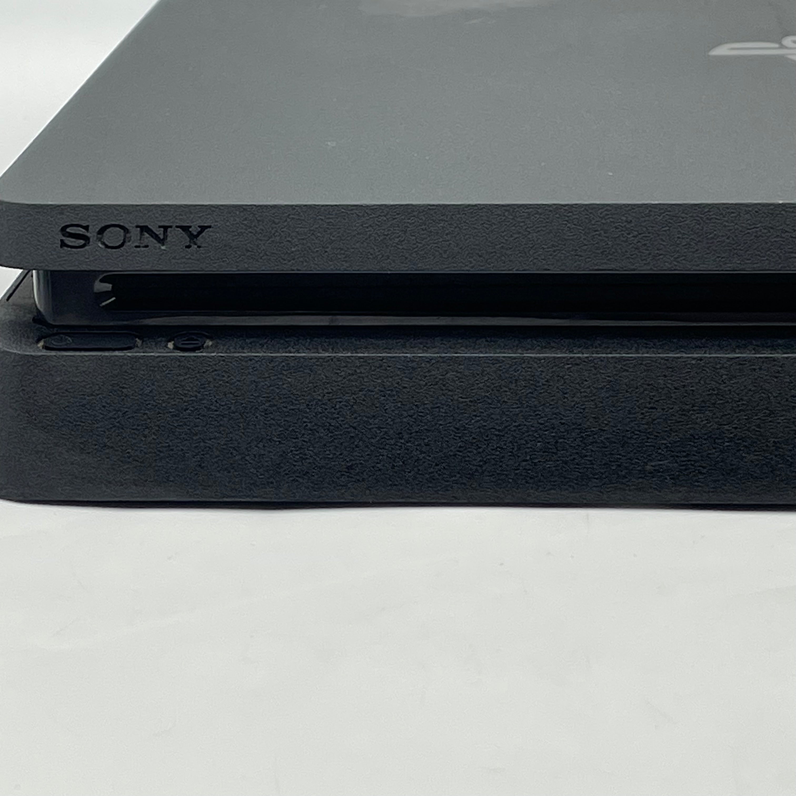 Sony PlayStation 4 Slim CUH-2015A Console Bundle w/Controller And Games