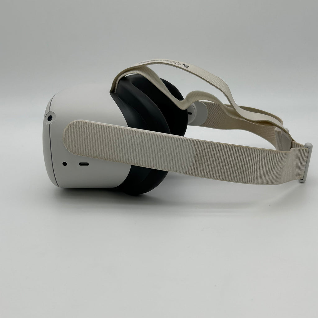Meta Oculus Quest 2 128GB VR Headset with Two Controllers Fully Functional - Used