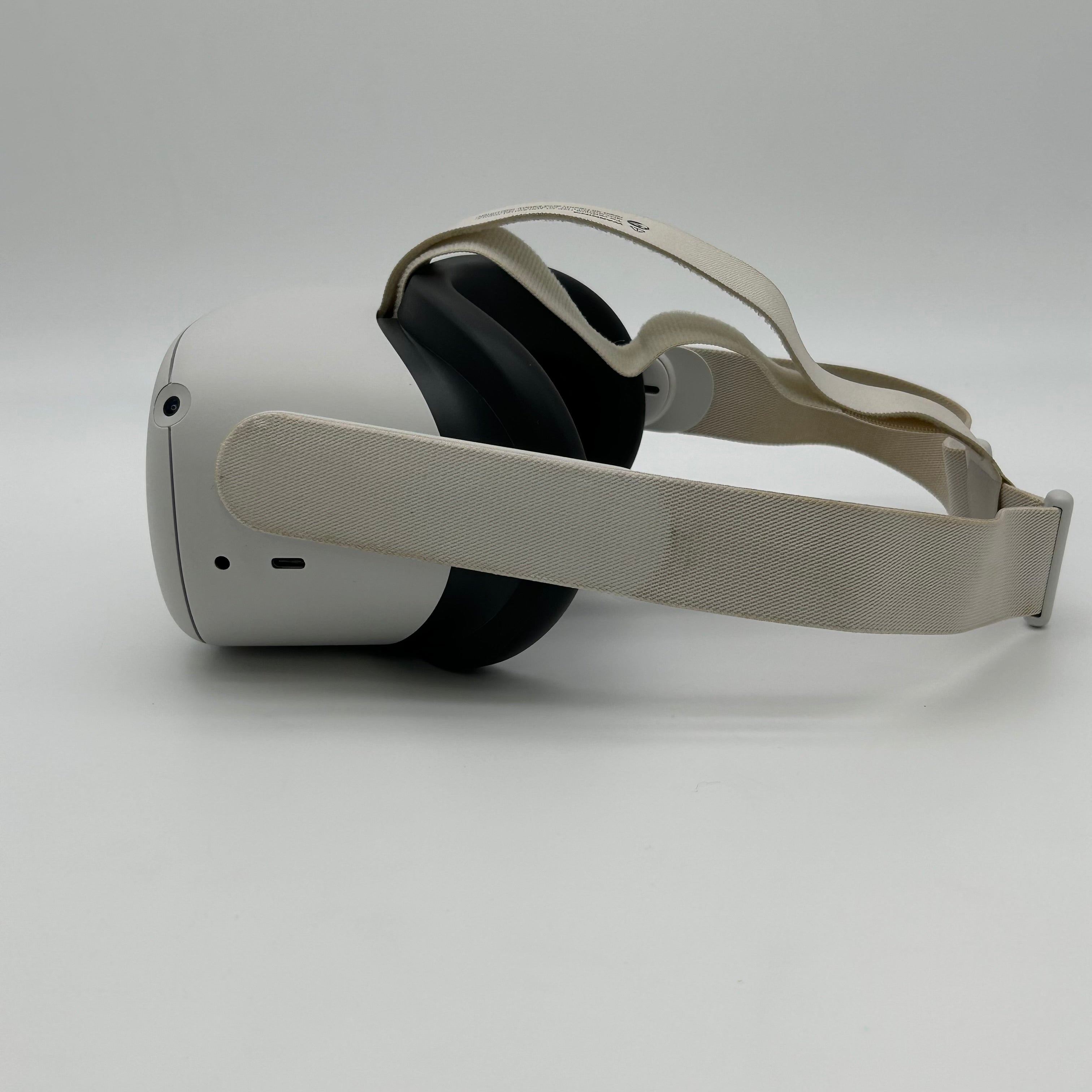 Meta Oculus Quest 2 128GB VR Headset with Two Controllers Fully Functional - Used