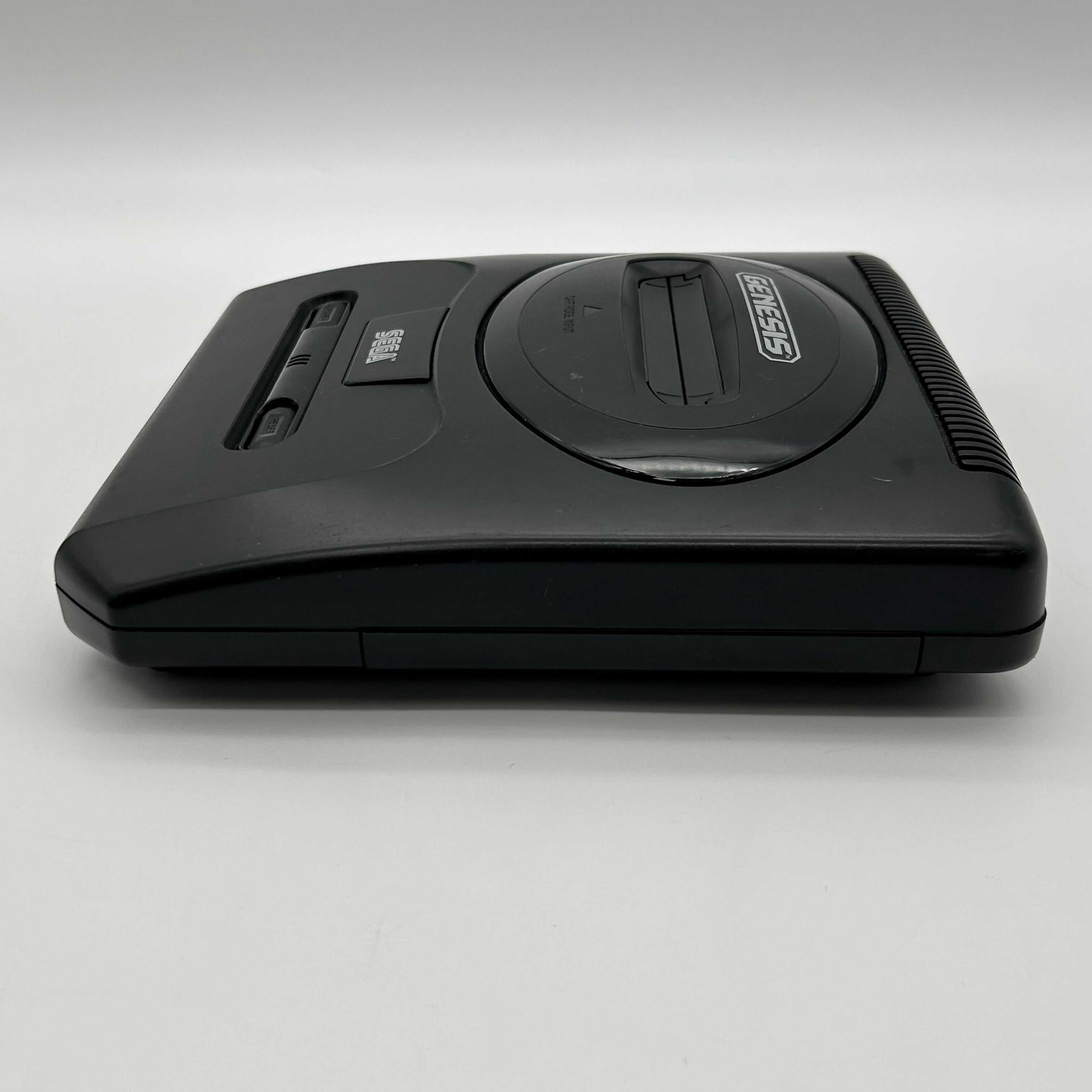Sega Genesis Model 2 Console MK-1631 Bundle 2 Controllers AC Adapter Untested