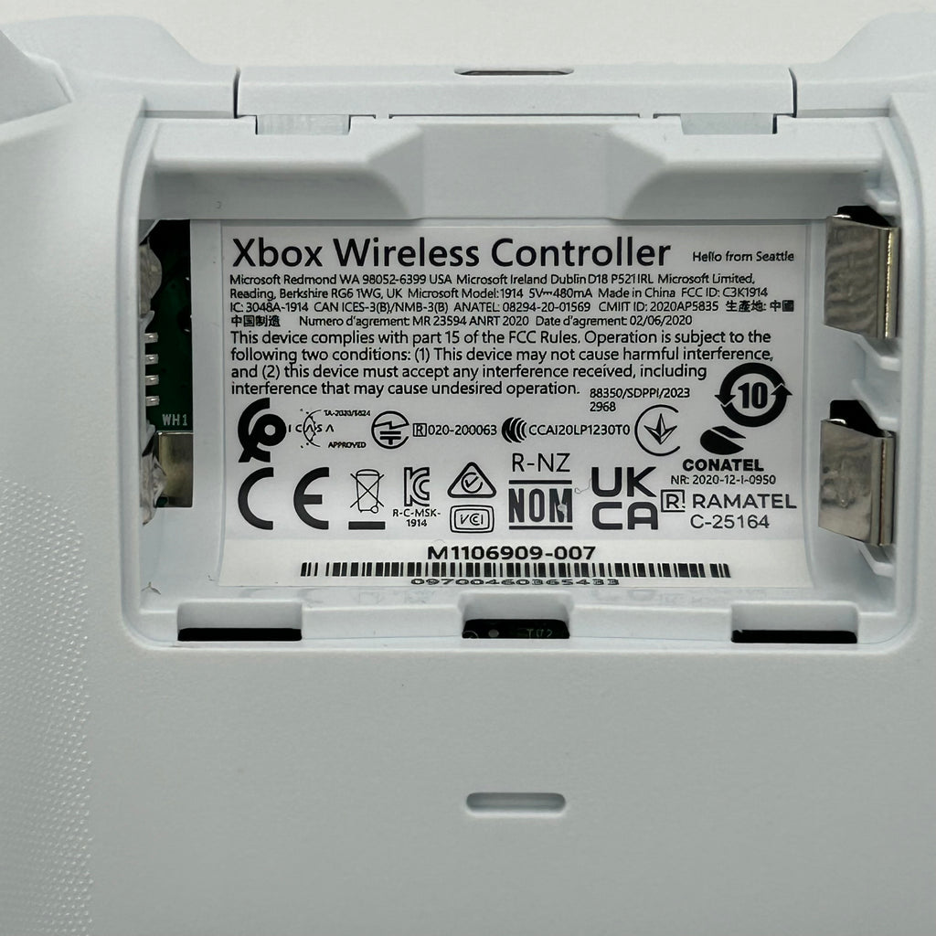 Microsoft Xbox Series X All-Digital 1TB Console Gaming System Robot White 1882 - Used