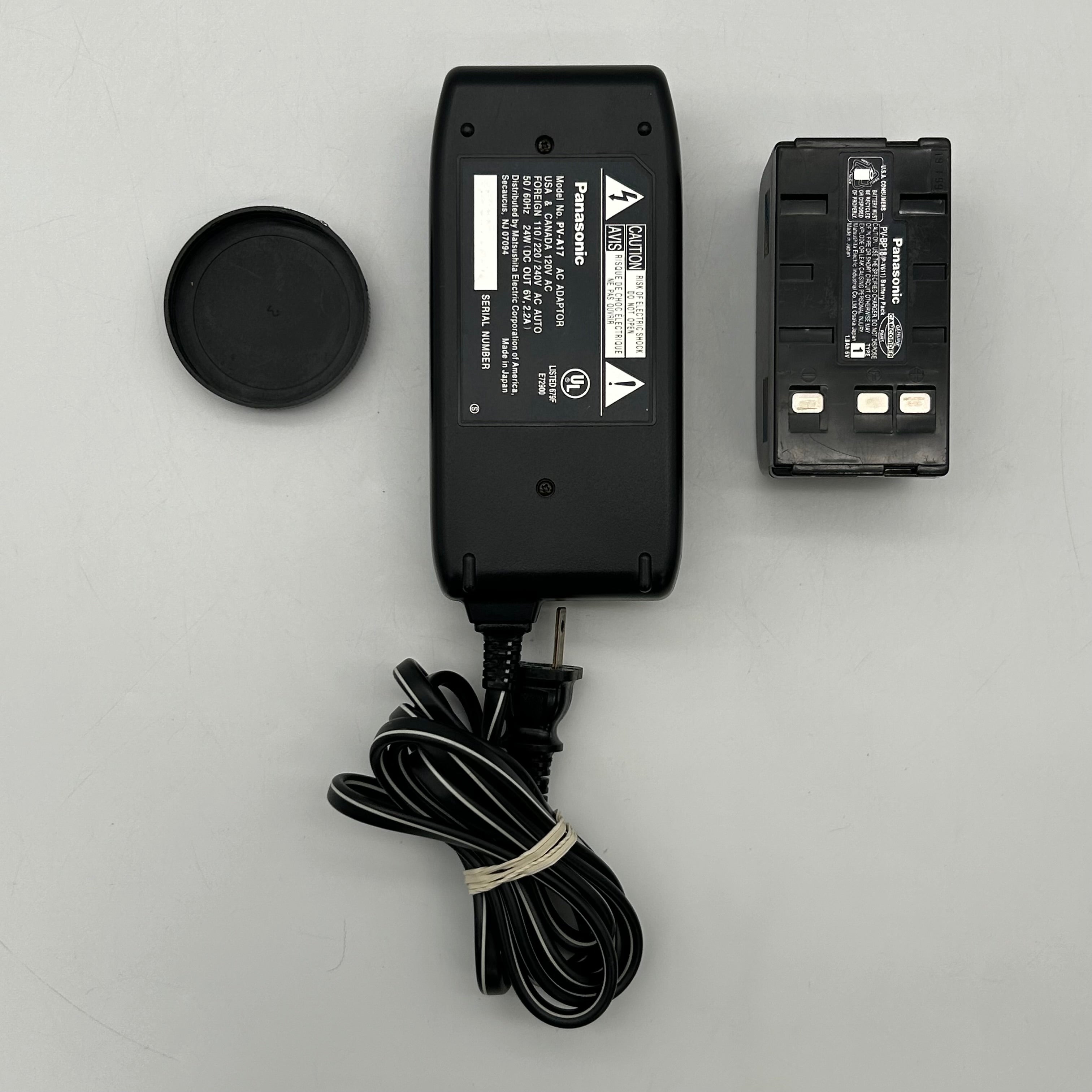 Panasonic PV-L579D VHS-C Palmcorder Camcorder w/ Charger & Battery - Untested