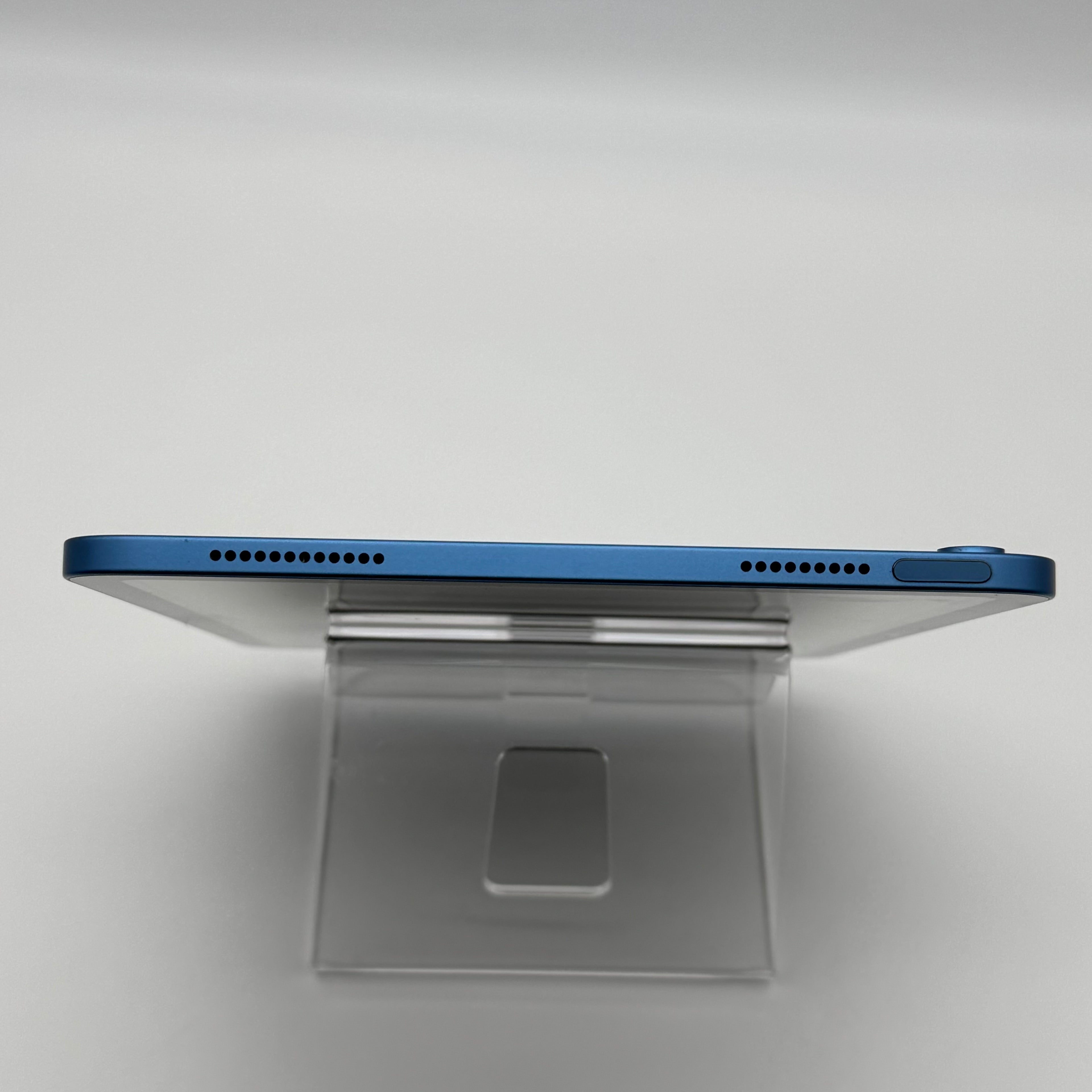 WiFi Only Apple iPad 10th Gen 64GB Blue MPQ13LL/A A2696 - Blue - Used