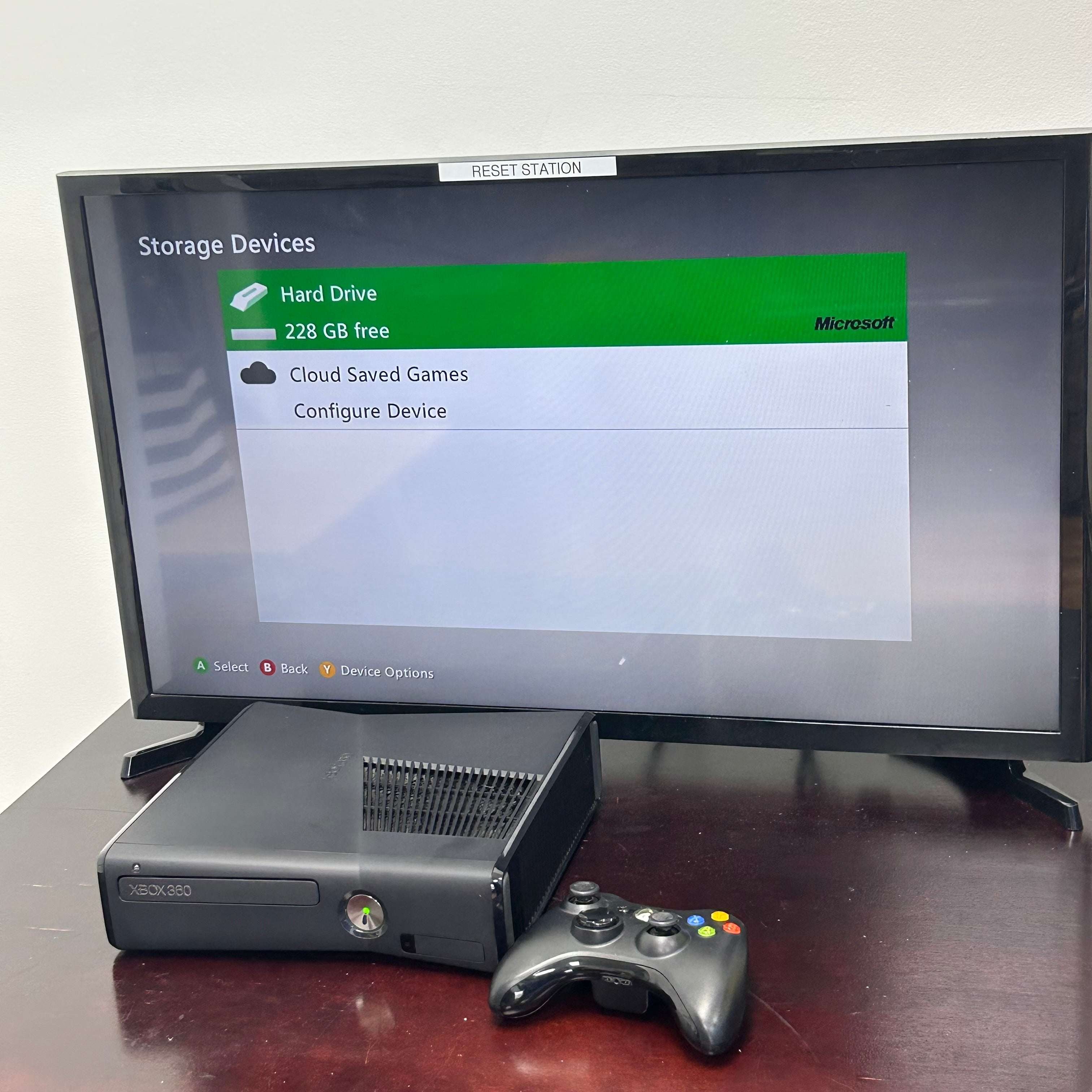 Xbox 360 S 250GB Model 1439 Black Console System Bundle 5 Games 2 Controllers