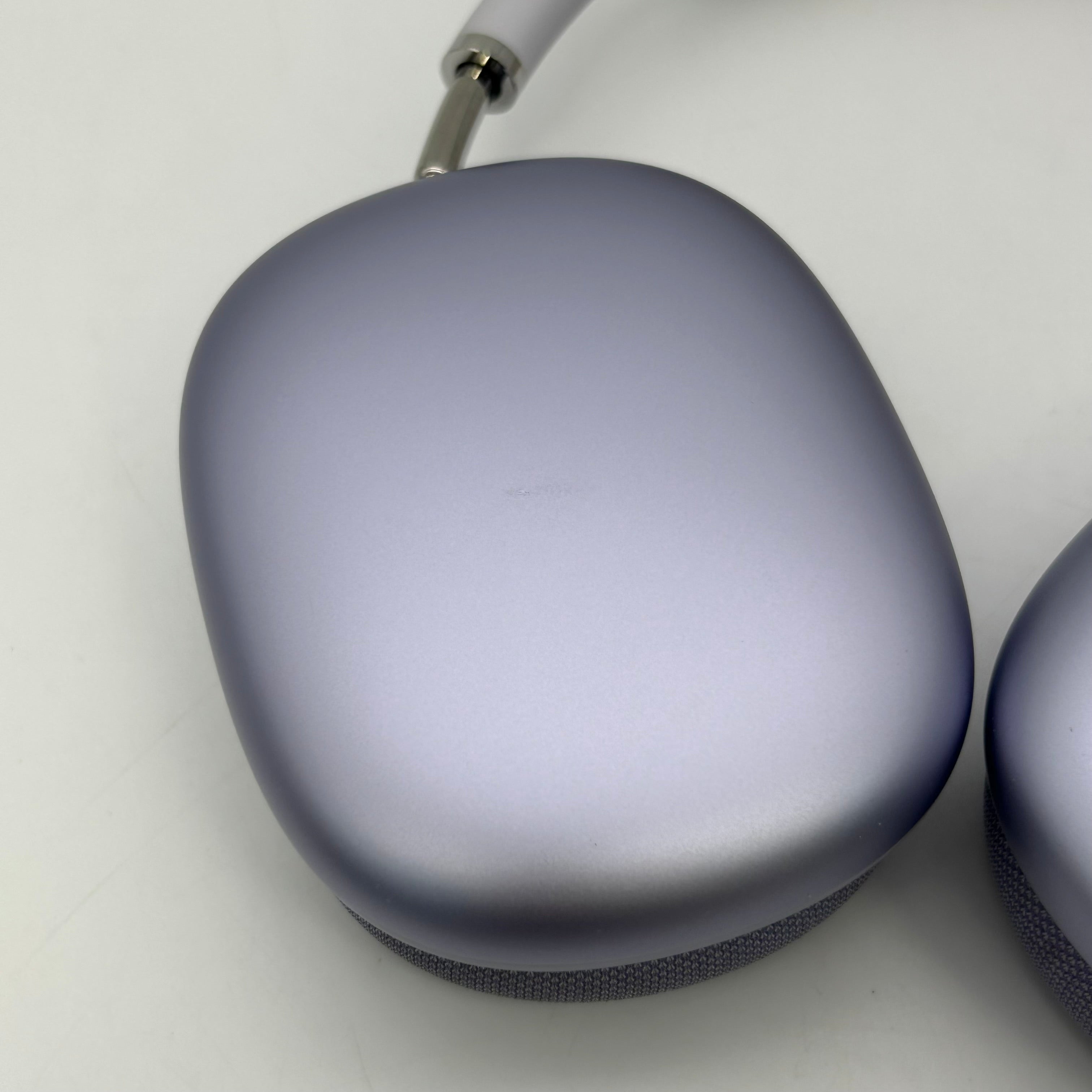 Apple AirPods A3184 Max Wireless Over-Ear Headphones (USB-C) Purple W/case