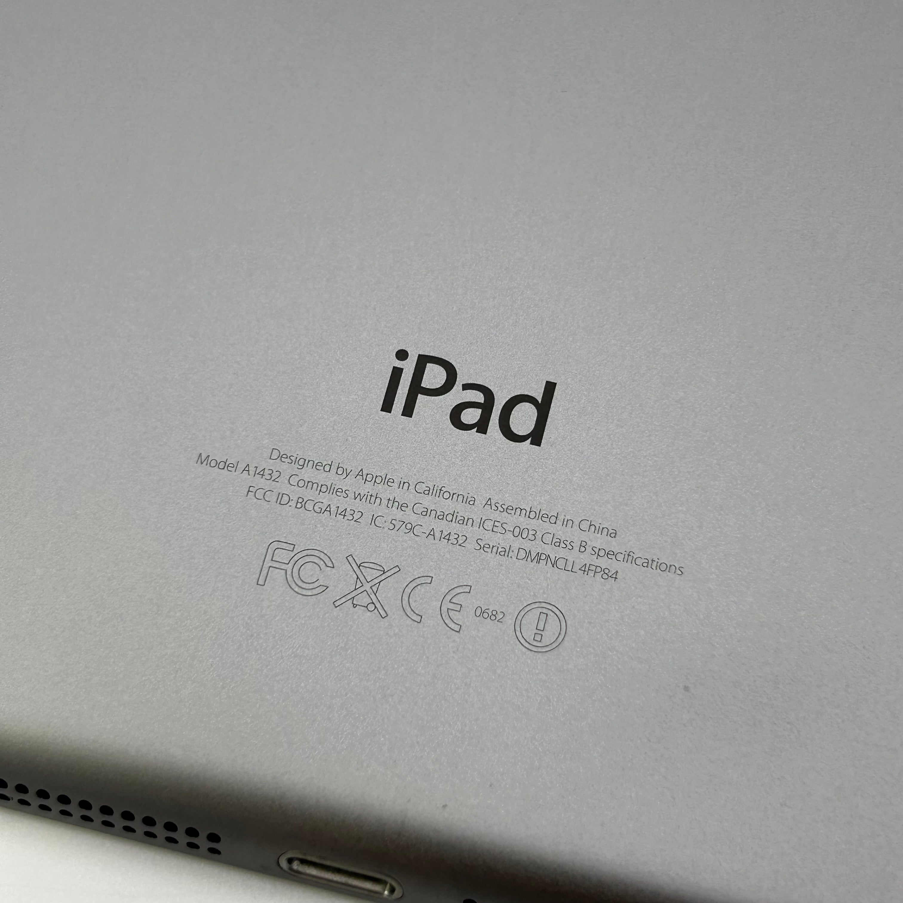 Apple iPad Mini 1st Gen 16GB A1432  - MD528LL/A  Slate Gray - Used Tested Works
