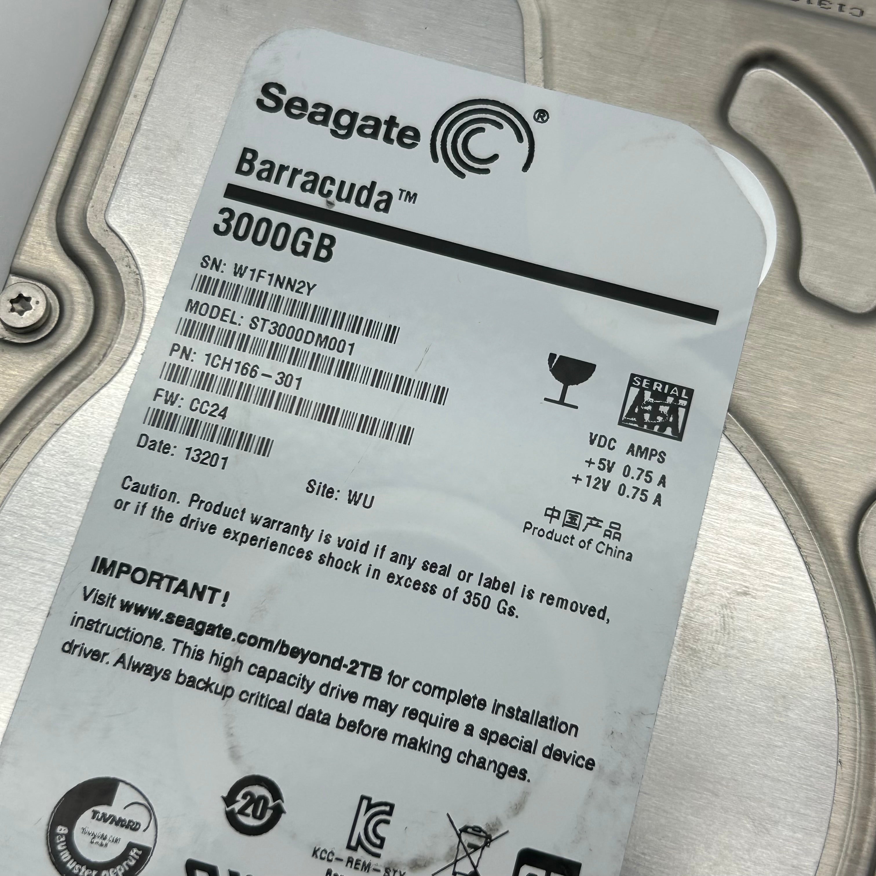 Lot of 5 Seagate 3TB 3000GB Desktop 3.5" Hard Drives ST3000DM01 - Untested As-Is