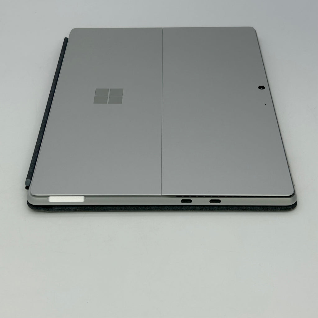 Microsoft Surface Pro 9 13-inch i5-1235U 8GB RAM 128GB SSD Silver w/ Keyboard