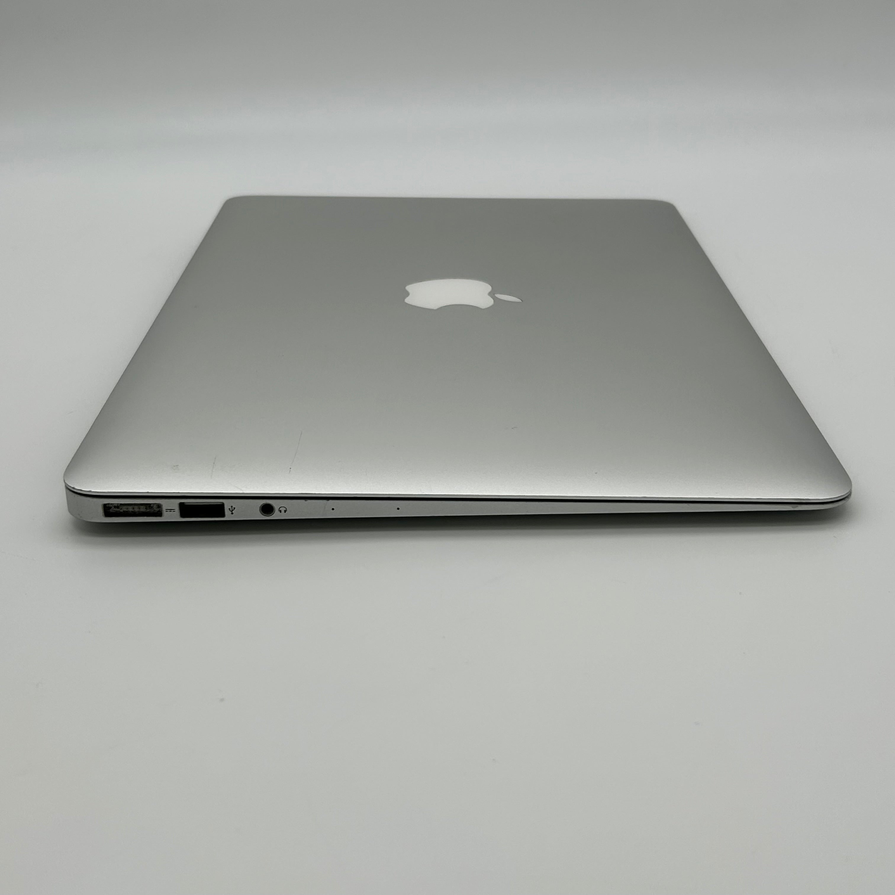 Apple MacBook Air 13" 2017 A1466 Core i5 1.8GHZ 8GB 256GB SSD  - Silver - Used