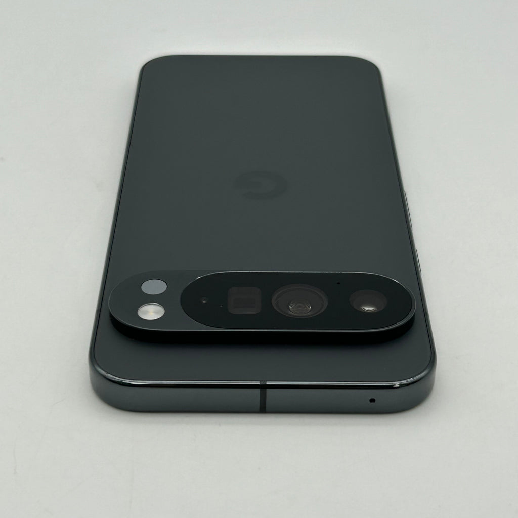 Google Pixel 10 Pro XL - 256GB - Dark Gray (AT&T) - For Parts Only