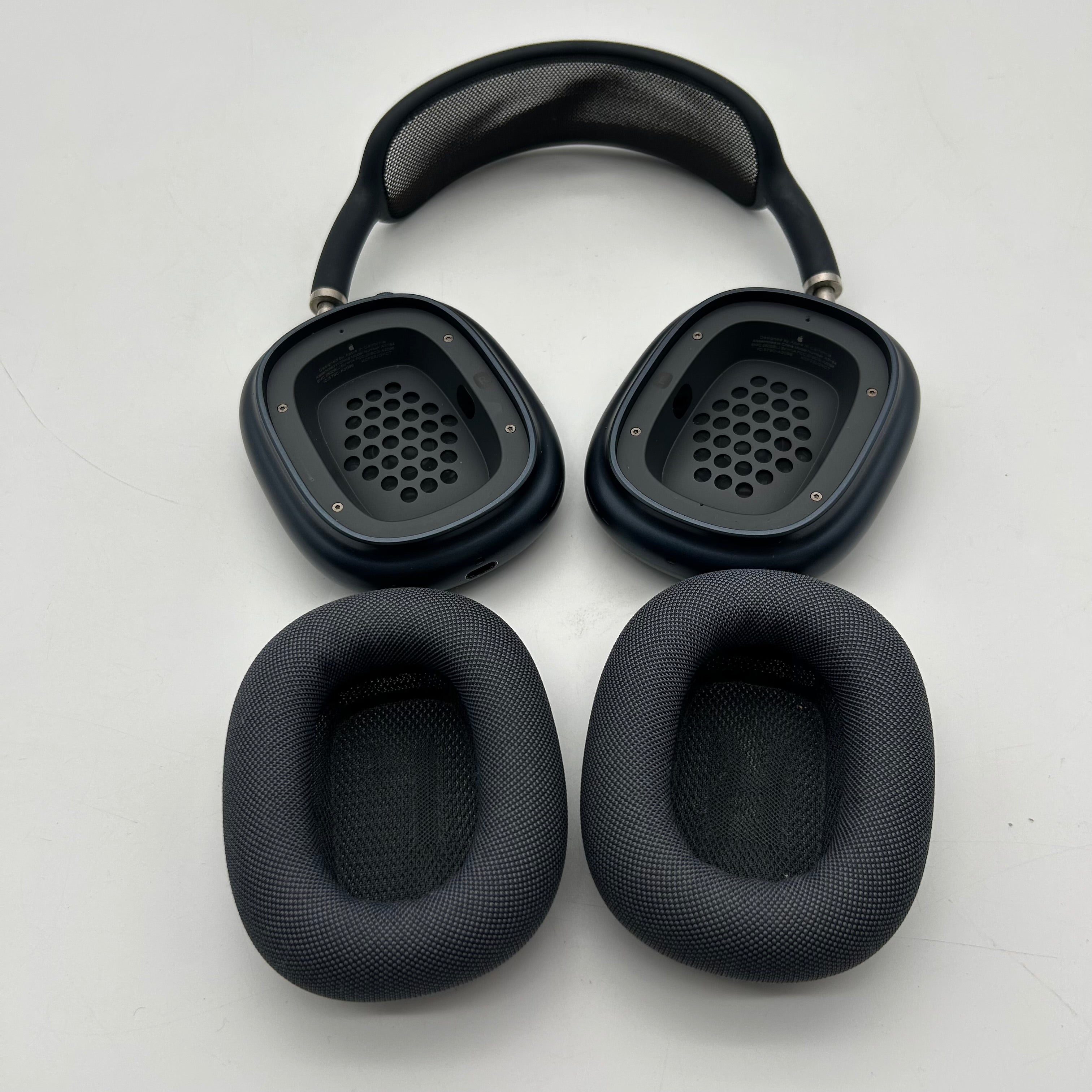 Apple AirPods Max A3184 (USB-C) (2024) Over-Ear Headphones - For Parts Only