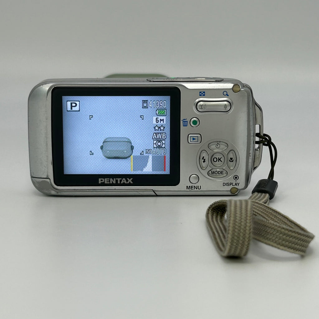 Pentax Underwater Digital Camera Optio W10 6.0MP Silver Tested & Includes 64GB SDXC Card - Used