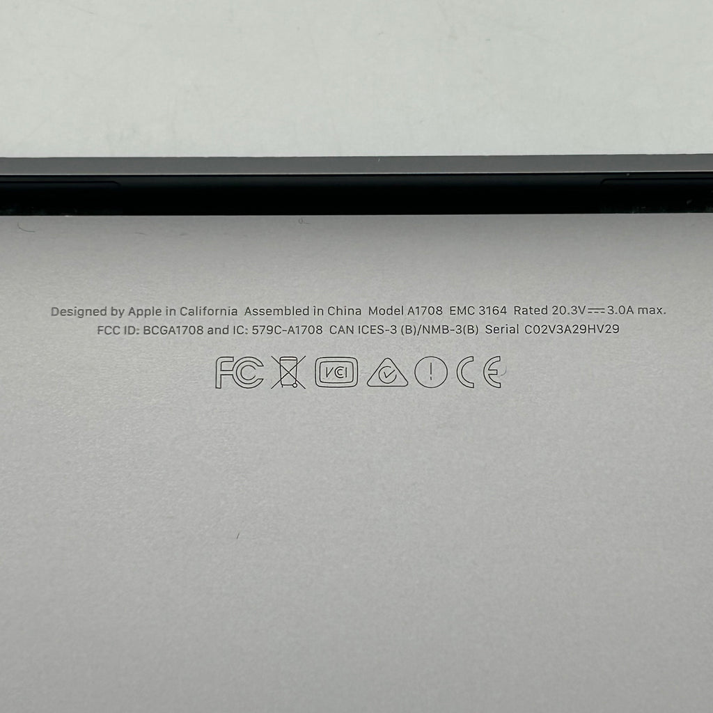 2017 Apple MacBook Pro 13.3" i5 2.3GHz 8GB RAM 256GB SSD Silver A1708