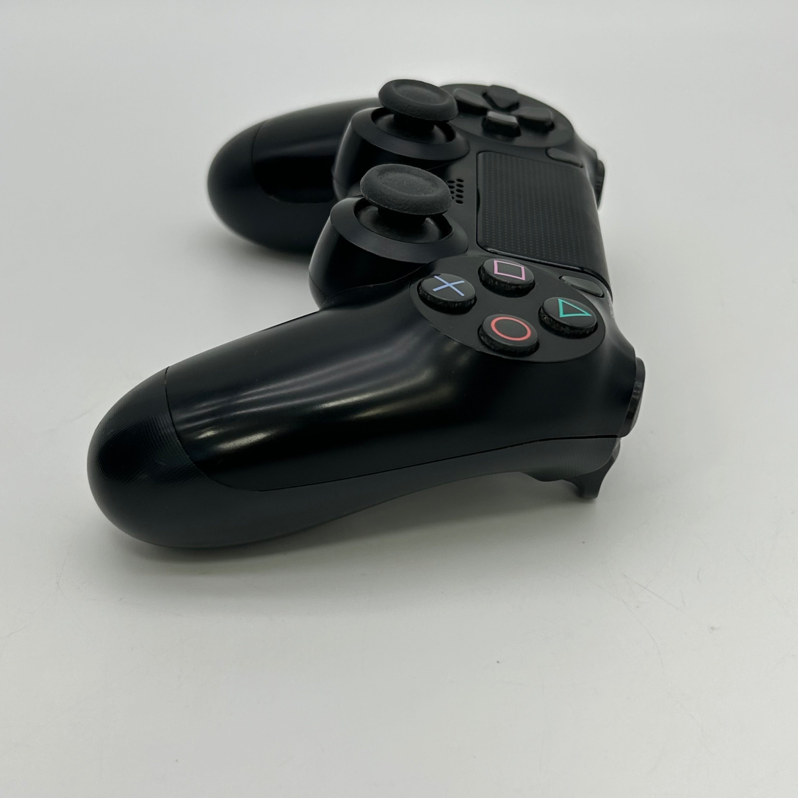 Sony PlayStation 4 Pro 1TB Game Console CUH-7215B W/ Controller