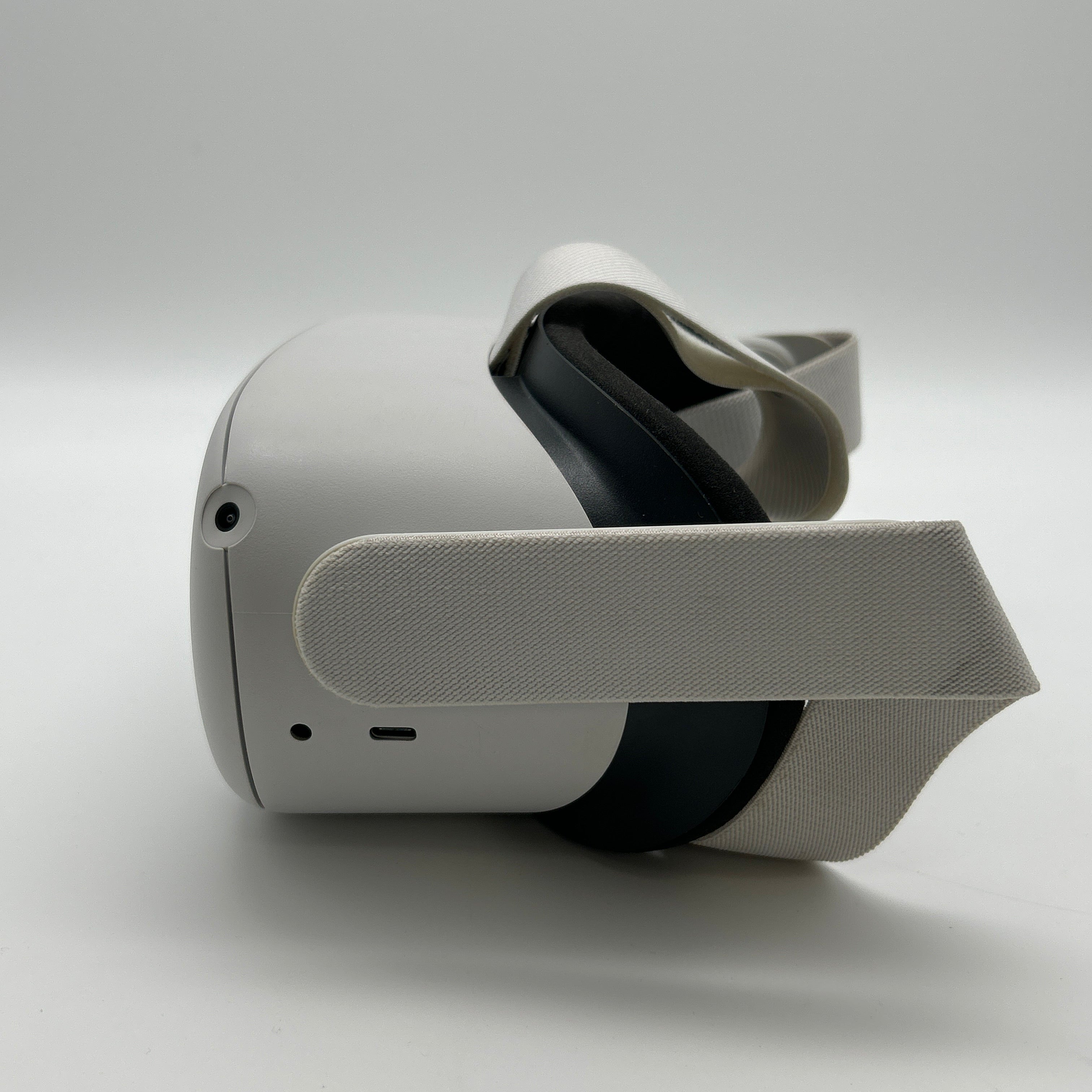 Meta Quest 2 KW49CM VR Headset 128GB White - Used
