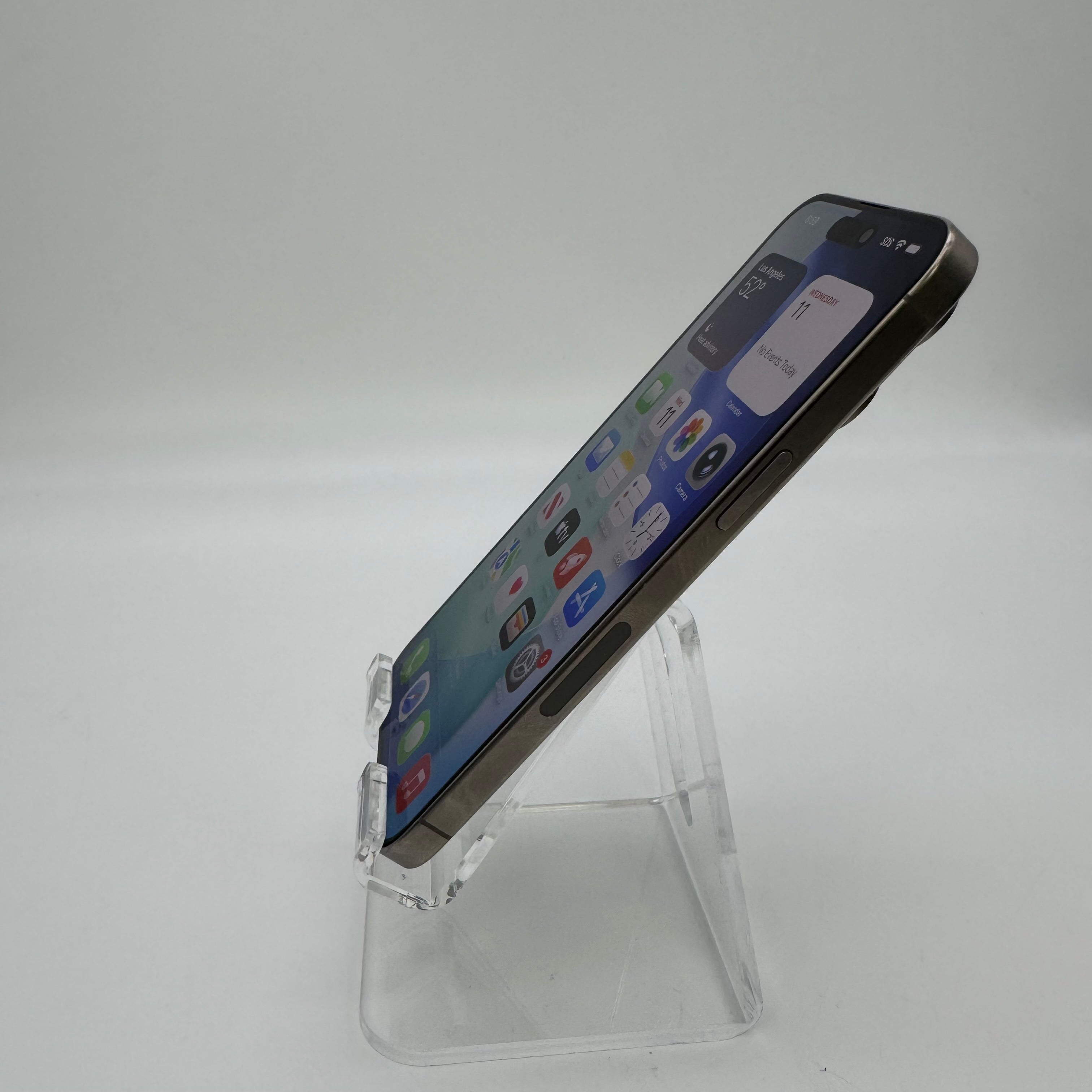 Unlocked  Apple iPhone 15 Pro Max MU683LL/A - 256GB Natural Titanium - Used