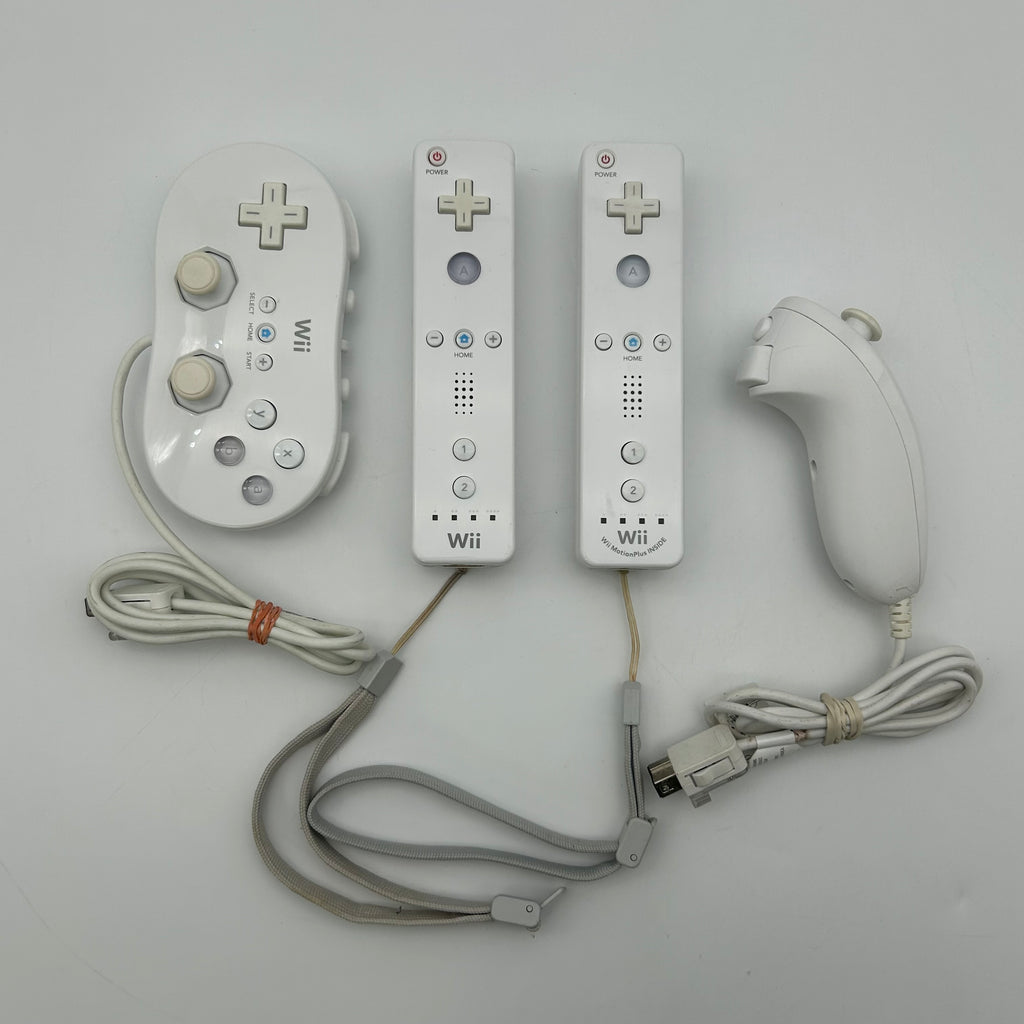 Nintendo Wii RVL-101 Console Bundle Controller Nunchuck Cords Sensor 11 Games