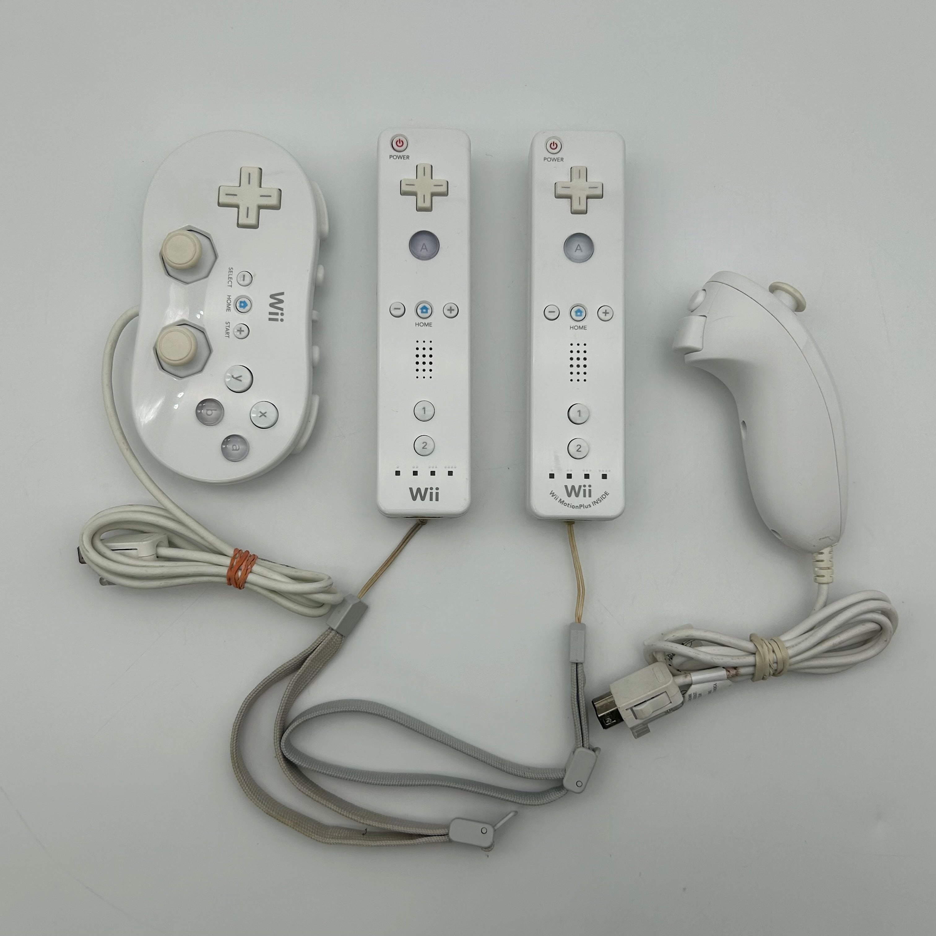 Nintendo Wii RVL-101 Console Bundle Controller Nunchuck Cords Sensor 11 Games