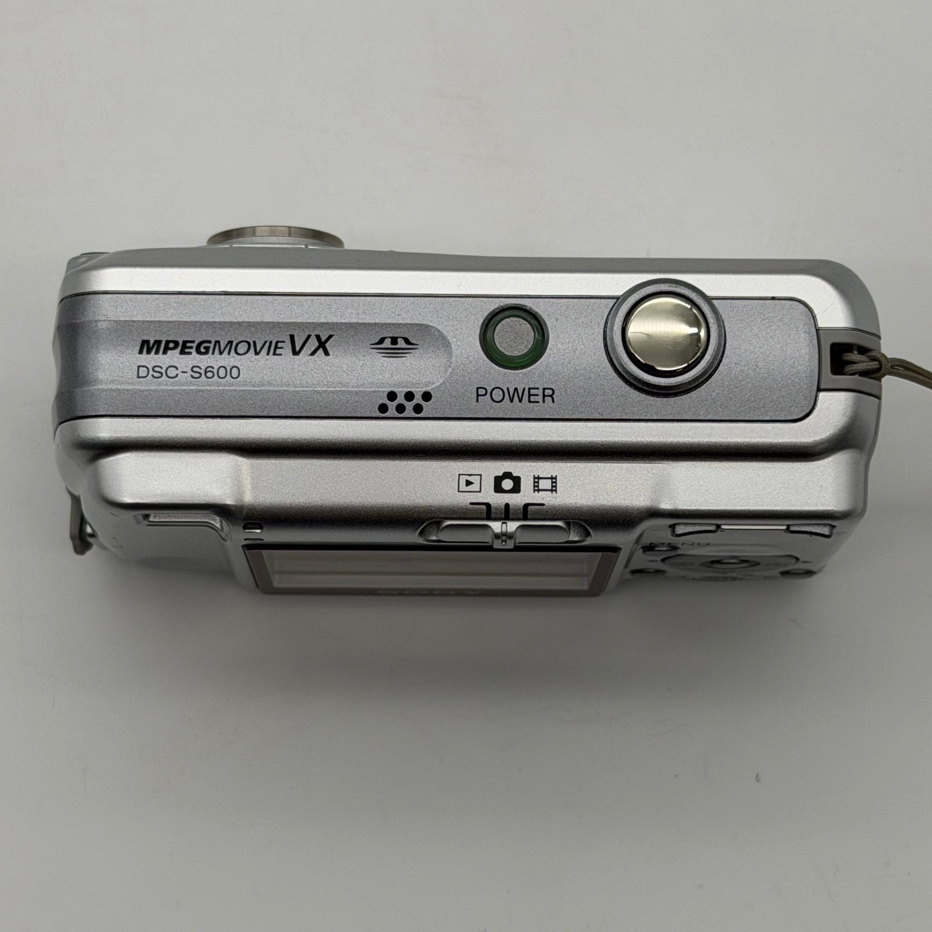 Sony Digital Camera Cybershot DSC-S600 6.0MP Silver - Tested