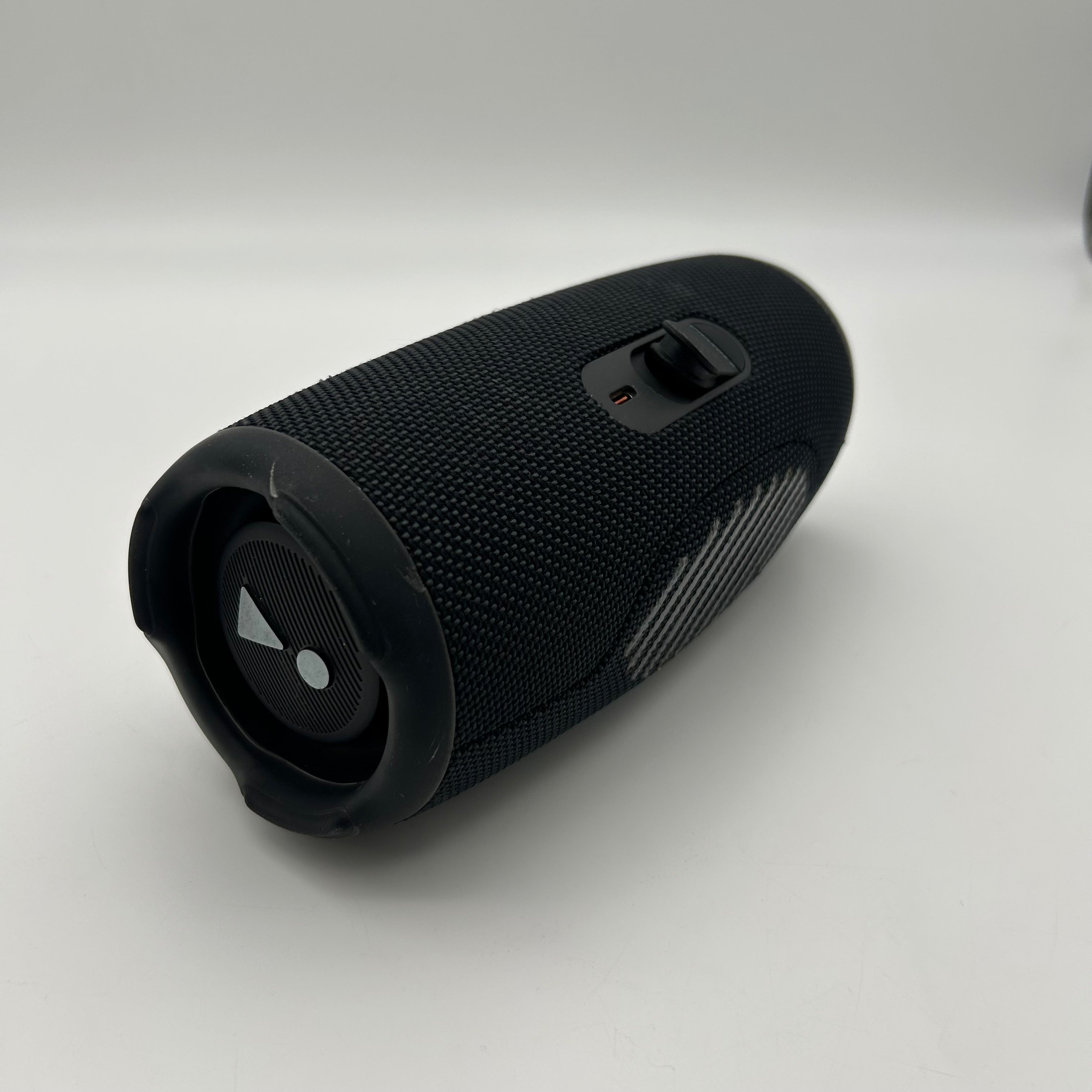 JBL Charge 5 Black Bluetooth Speaker - TESTED