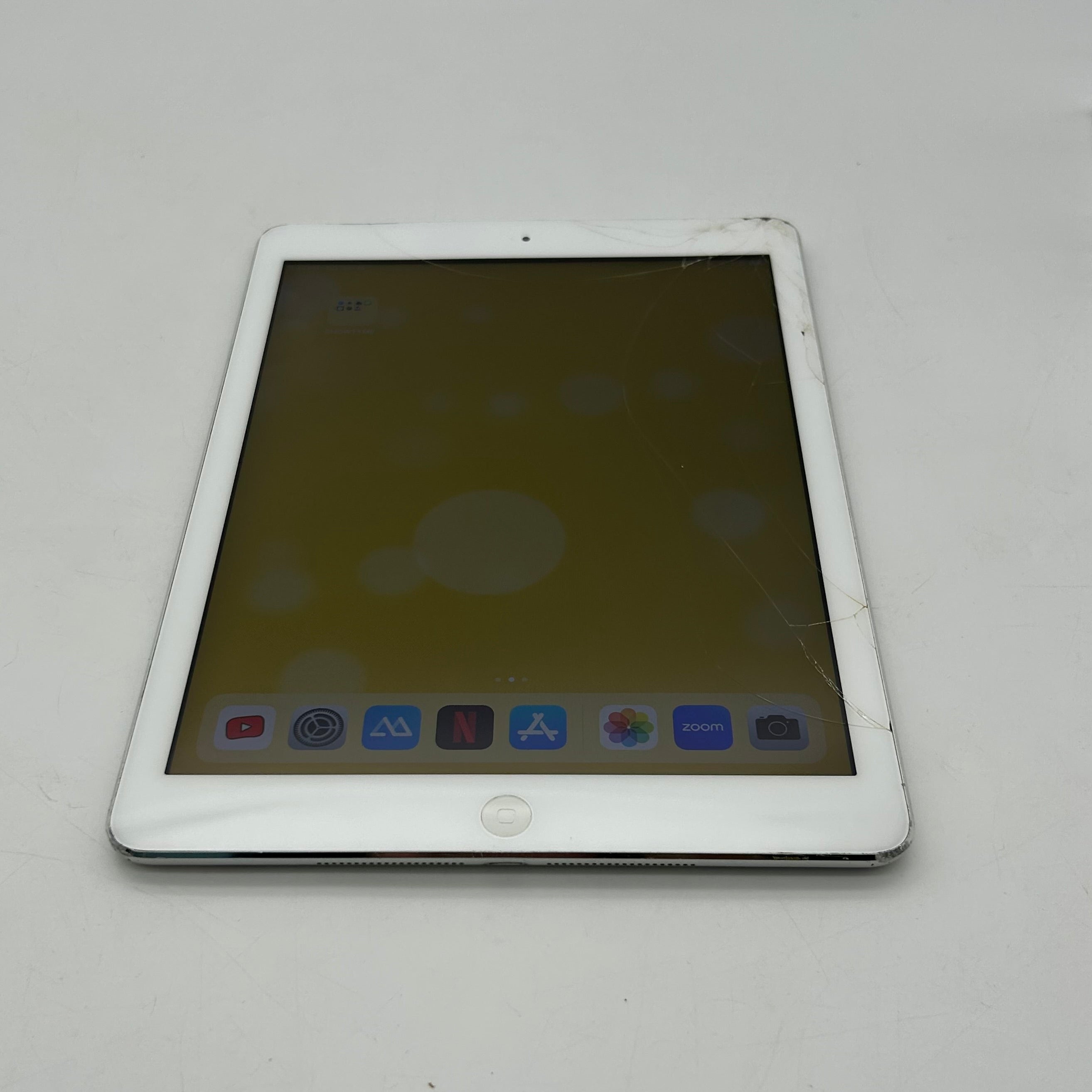 Apple iPad Air 1st Gen A1474 32GB Wi-Fi Only READ