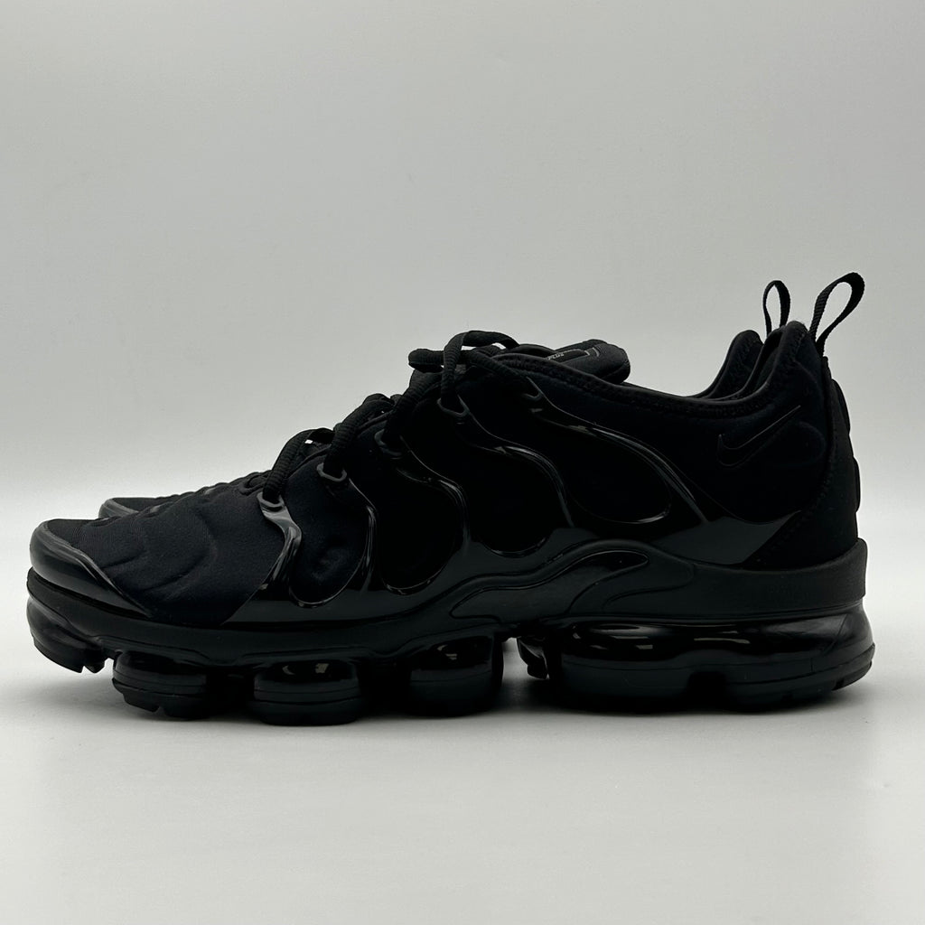 Size 11 - Nike Air VaporMax Plus Low Triple Black 924453-004