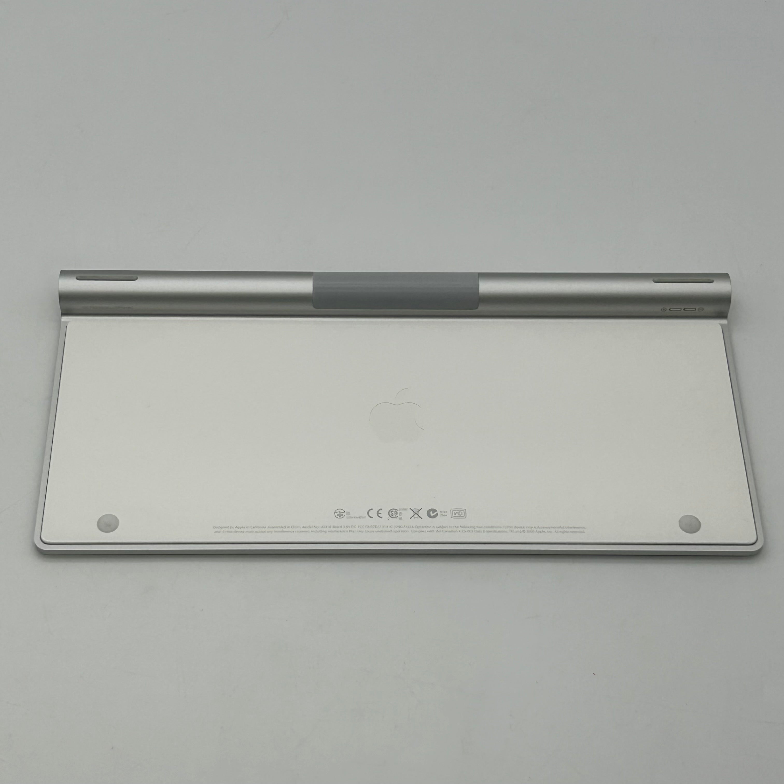 Apple A1314 White Keyboard Open Box