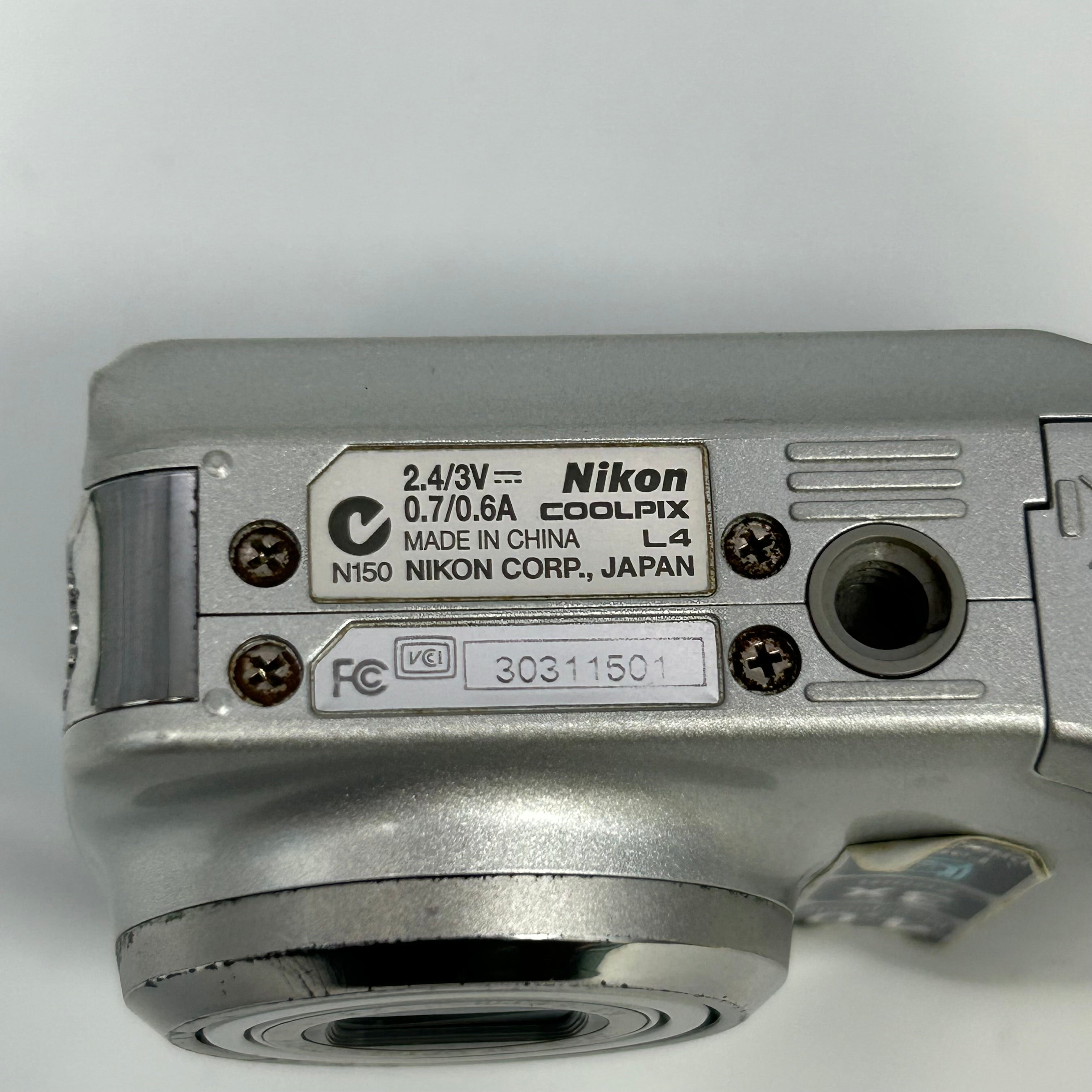Nikon Coolpix L4 Digital Camera Untested