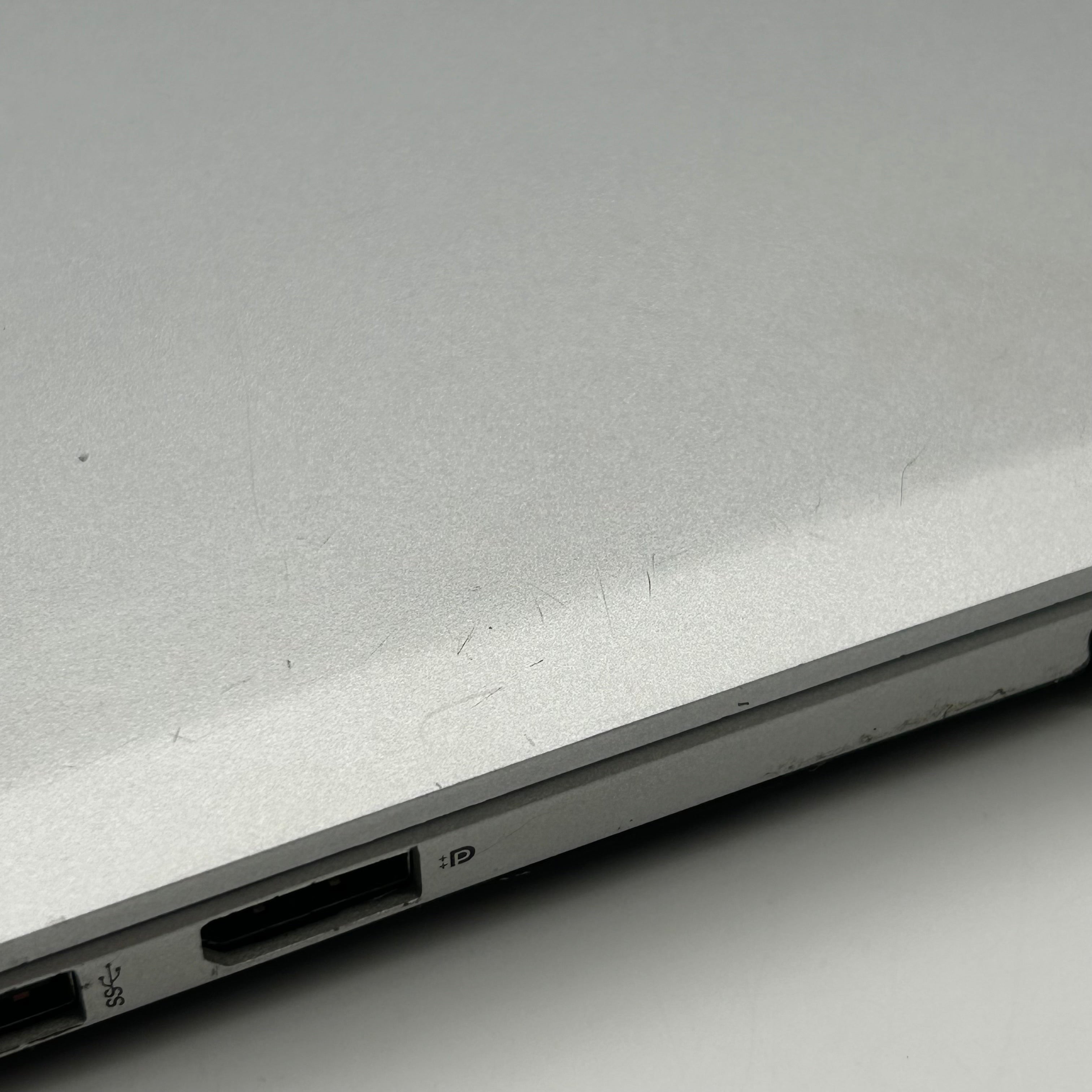 HP EliteBook Folio 9470m 14" |Core i5 |4GB RAM| 256GB| Silver Laptop w/ Charger - AS IS