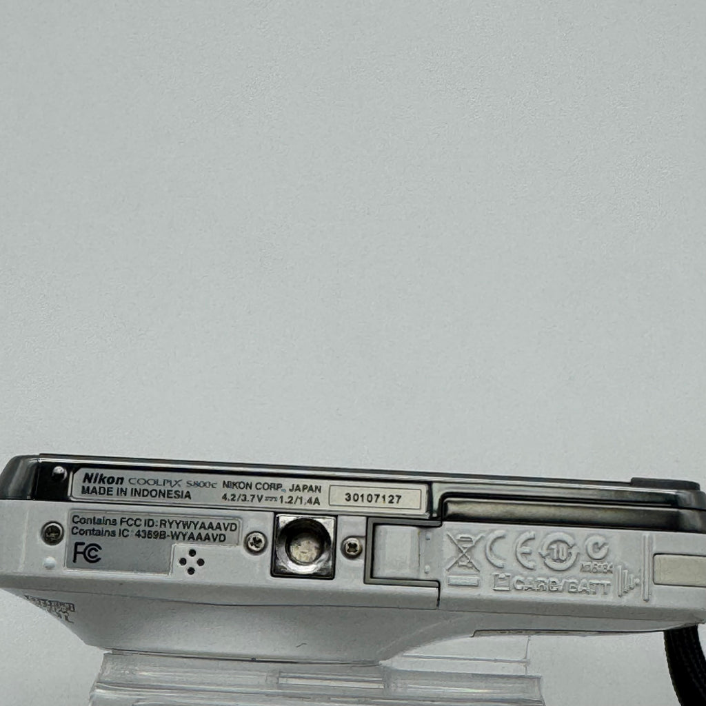 Nikon Coolpix S800c 16MP Digital Camera White WiFi - Used