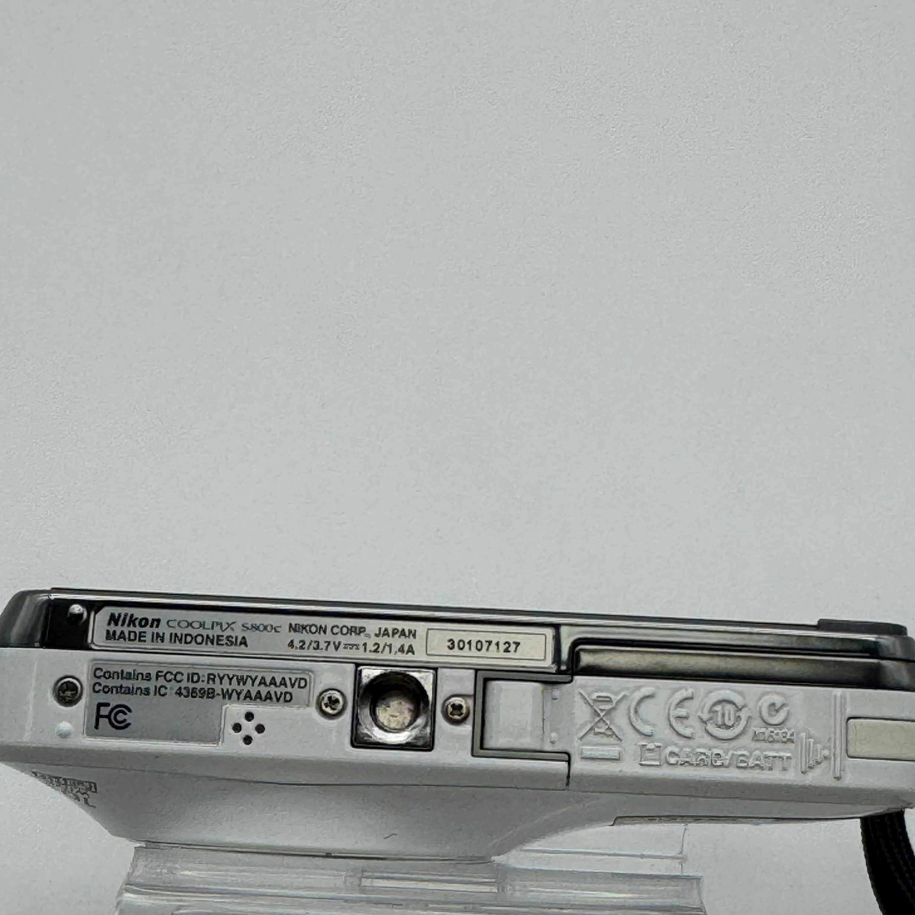 Nikon Coolpix S800c 16MP Digital Camera White WiFi - Used