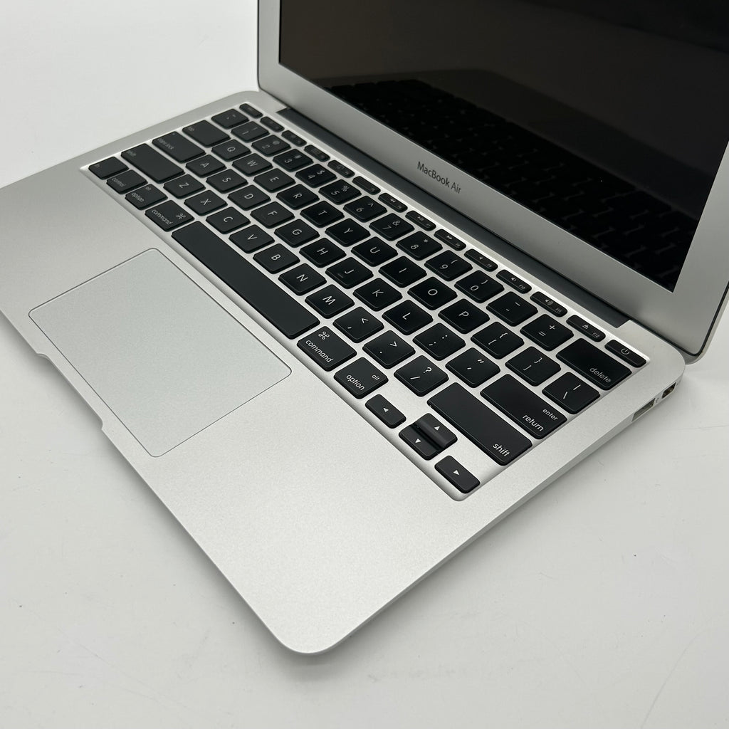 Apple MacBook Air 11" A1370 Intel Core 2 Duo 2GB RAM 128GB - *READ*