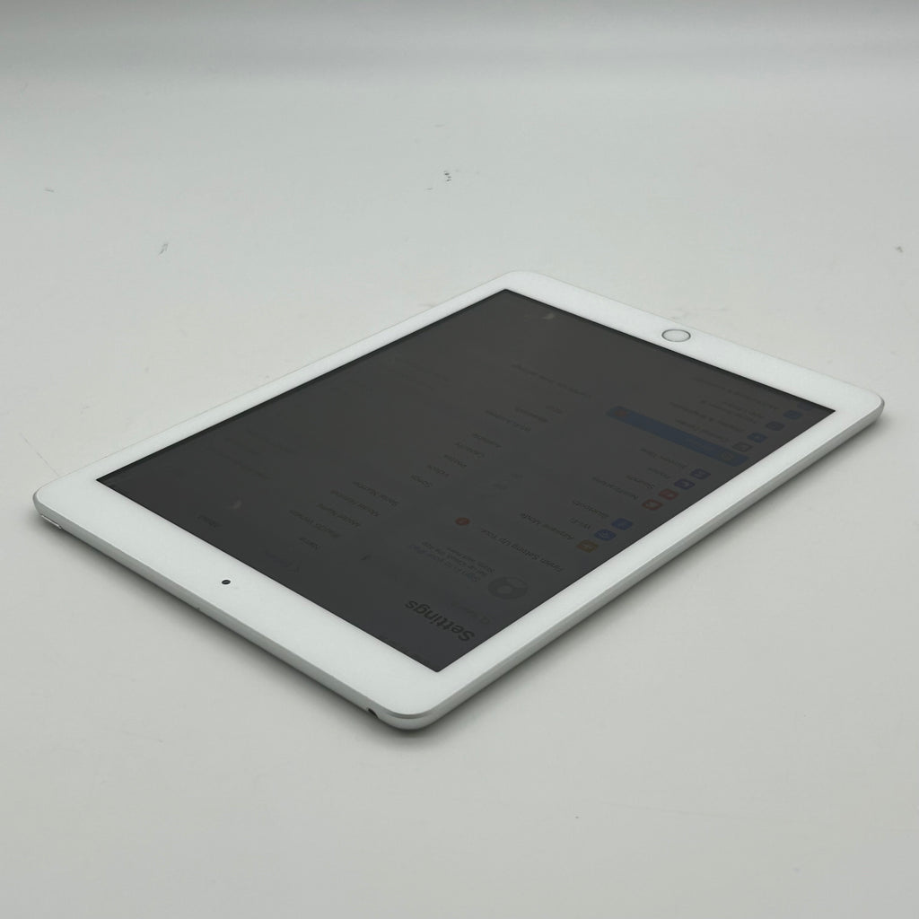 Apple iPad (6th Generation) A1893 32 GB, Wi-Fi, 9.7 in - Silver | MR7G2LL/A
