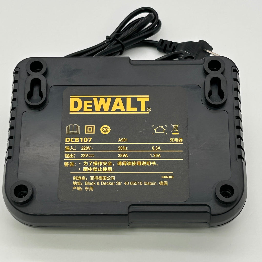 DeWALT DW089LG 12V 3x360 Green Line Laser Level Kit w/ Battery & Charger