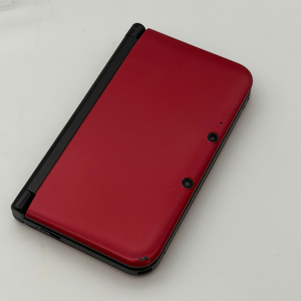Nintendo 3DS XL SPR-001 Red/Black System w/ Charger & Stylus