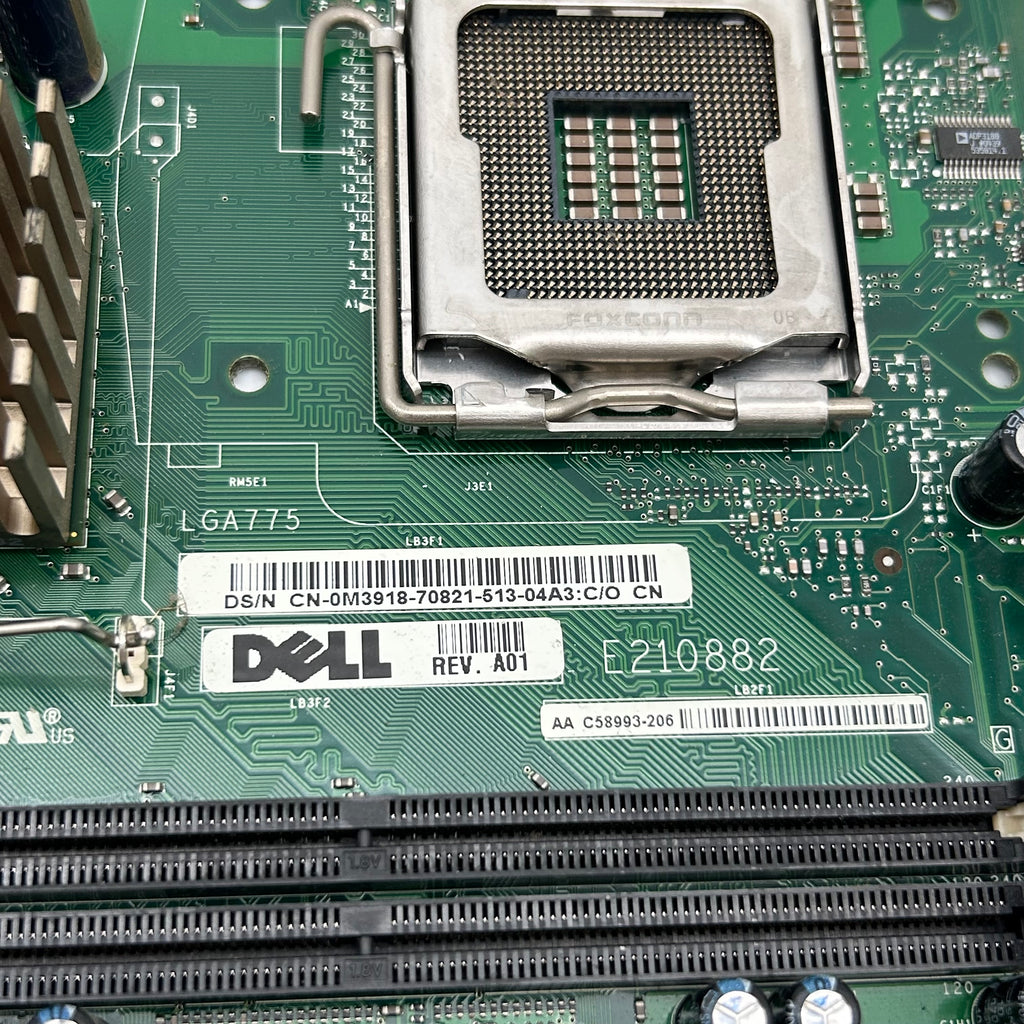 Dell E210882 LGA775 Motherboard with Intel Pentium 4 & Samsung RAM - For Parts