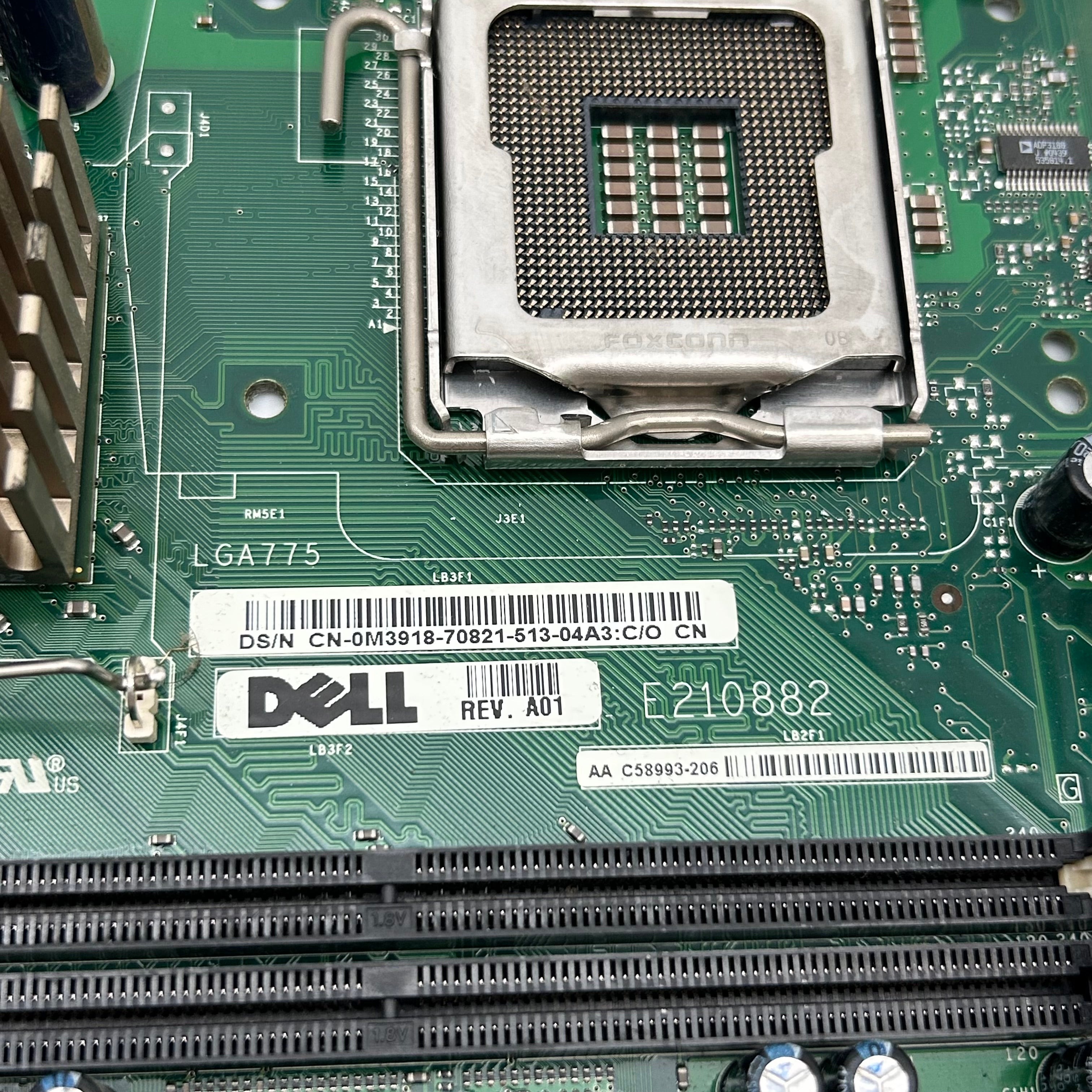 Dell E210882 LGA775 Motherboard with Intel Pentium 4 & Samsung RAM - For Parts