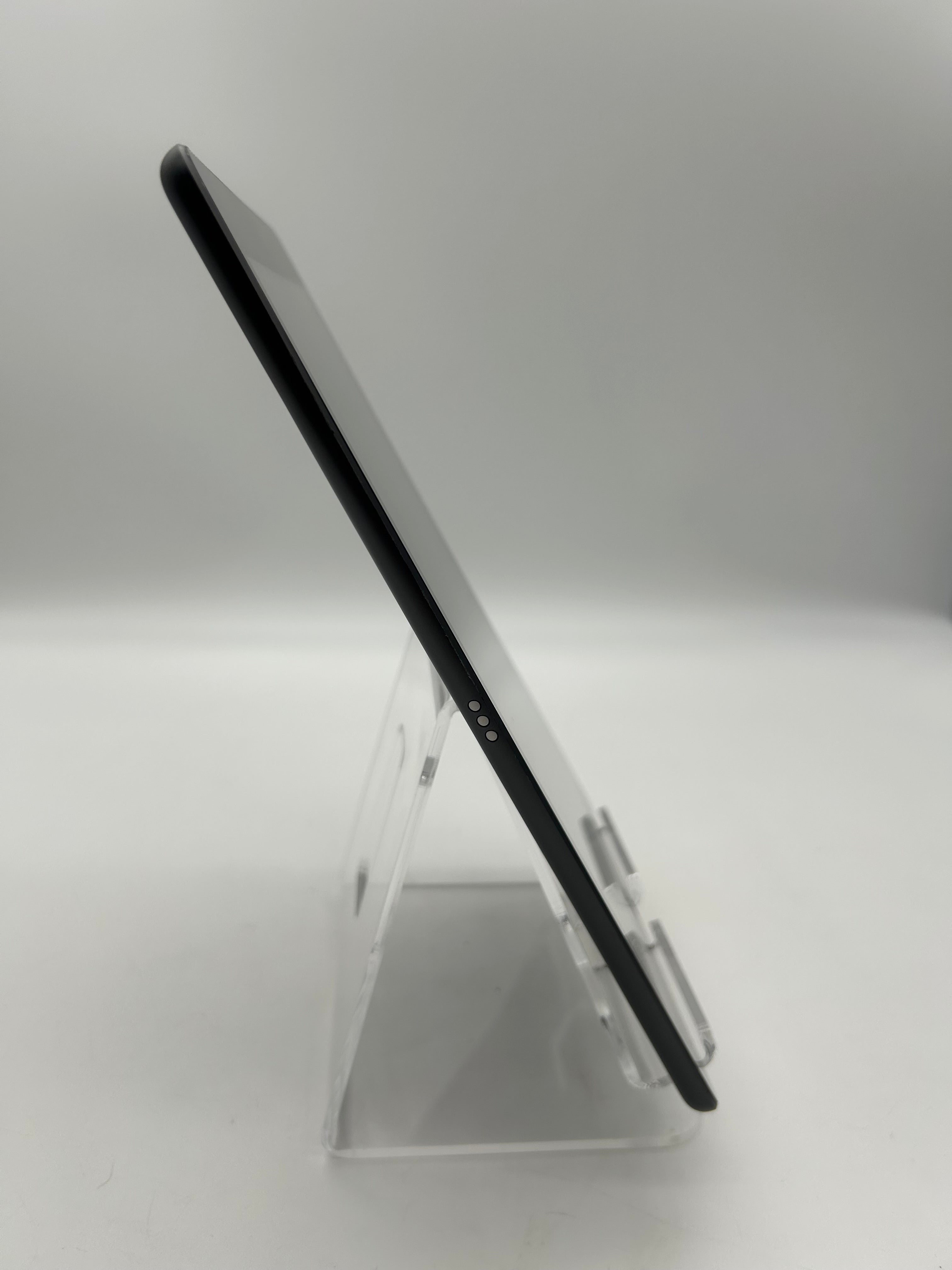 Apple iPad 8th Gen A2270 32GB Wi-Fi Space Gray